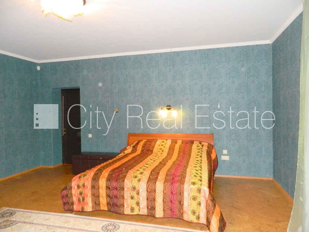 Sludinājumi. Privātmāja, jaunceltne, labiekārtota apzaļumota teritorija, teritorijas iebrauktuves vārti aprīkoti Cena: 345500 EUR Foto #24