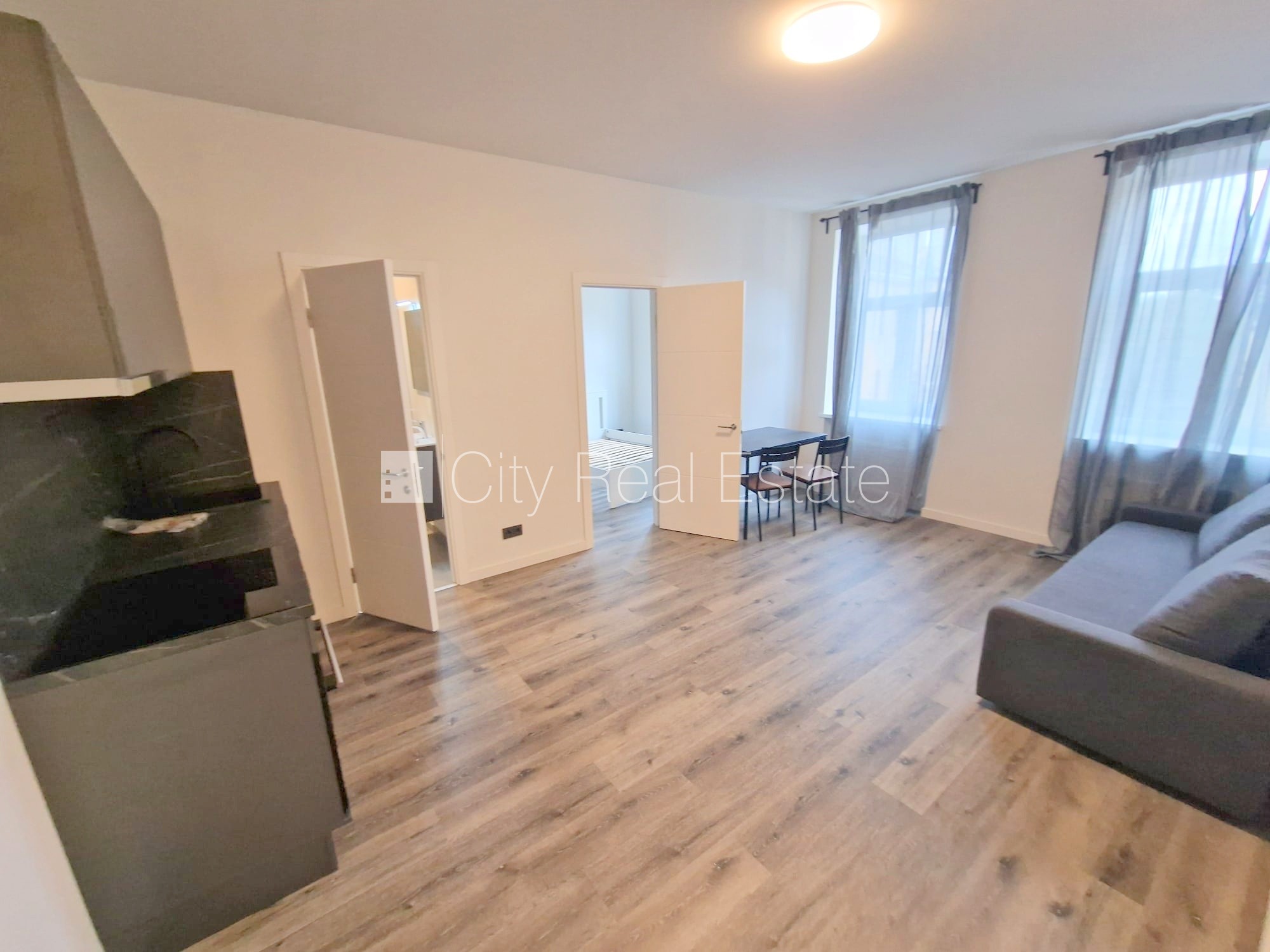 Sludinājumi. Projekts - Matīsa 38, pagalma ēka, renovēta māja, labiekārtots apzaļumots pagalms, slēgts pagalms, Cena: 500 EUR/mēn Foto #4