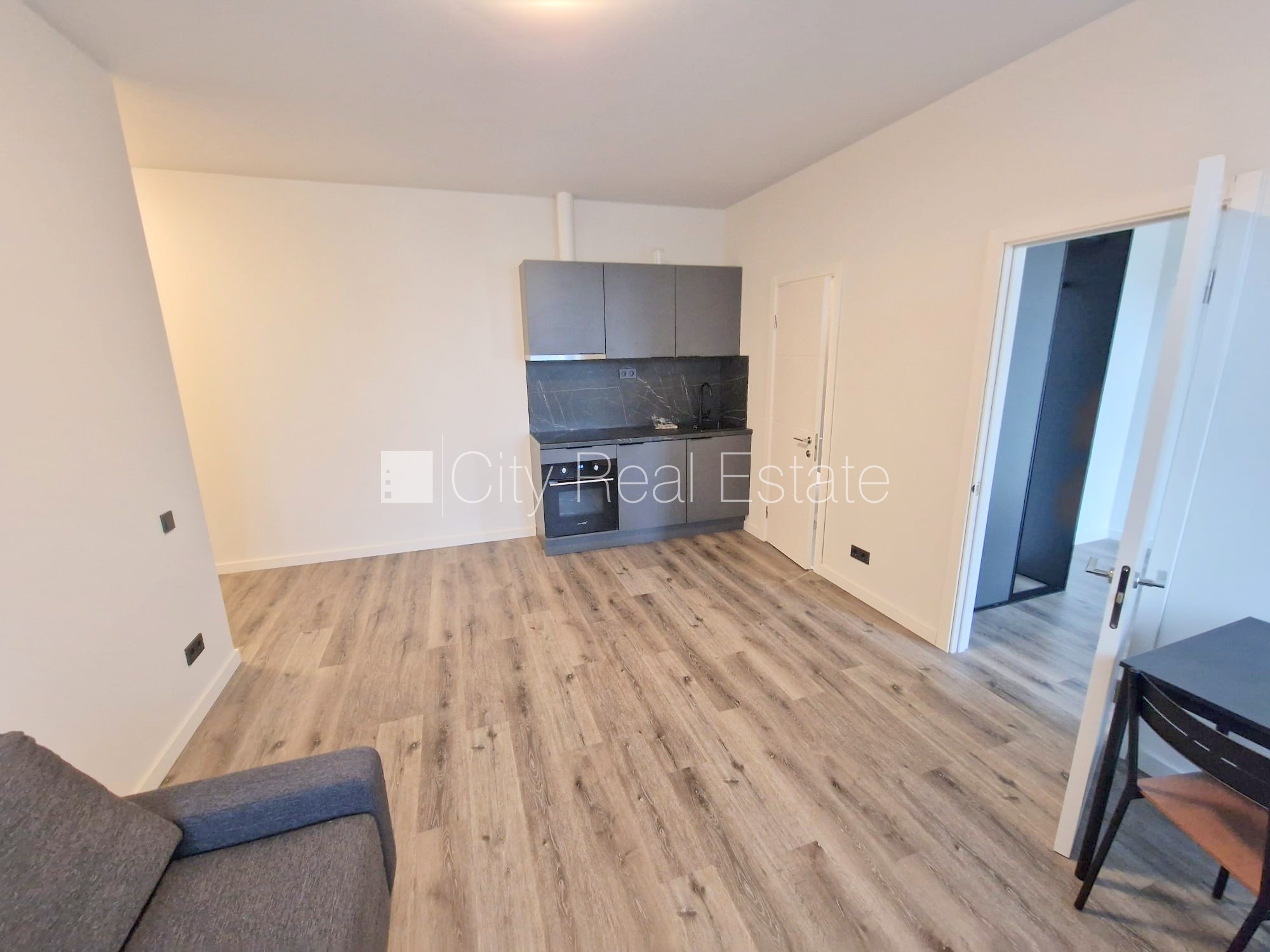 Sludinājumi. Projekts - Matīsa 38, pagalma ēka, renovēta māja, labiekārtots apzaļumots pagalms, slēgts pagalms, Cena: 500 EUR/mēn Foto #16