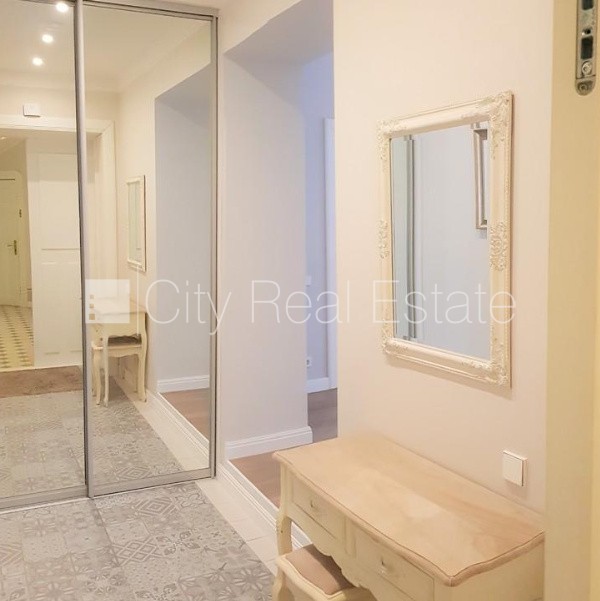 Sludinājumi. Projekts - Residence Lumiere, fasādes māja, renovēta māja, ieeja no ielas, luksuss apartamenti , ir Cena: 250000 EUR Foto #3