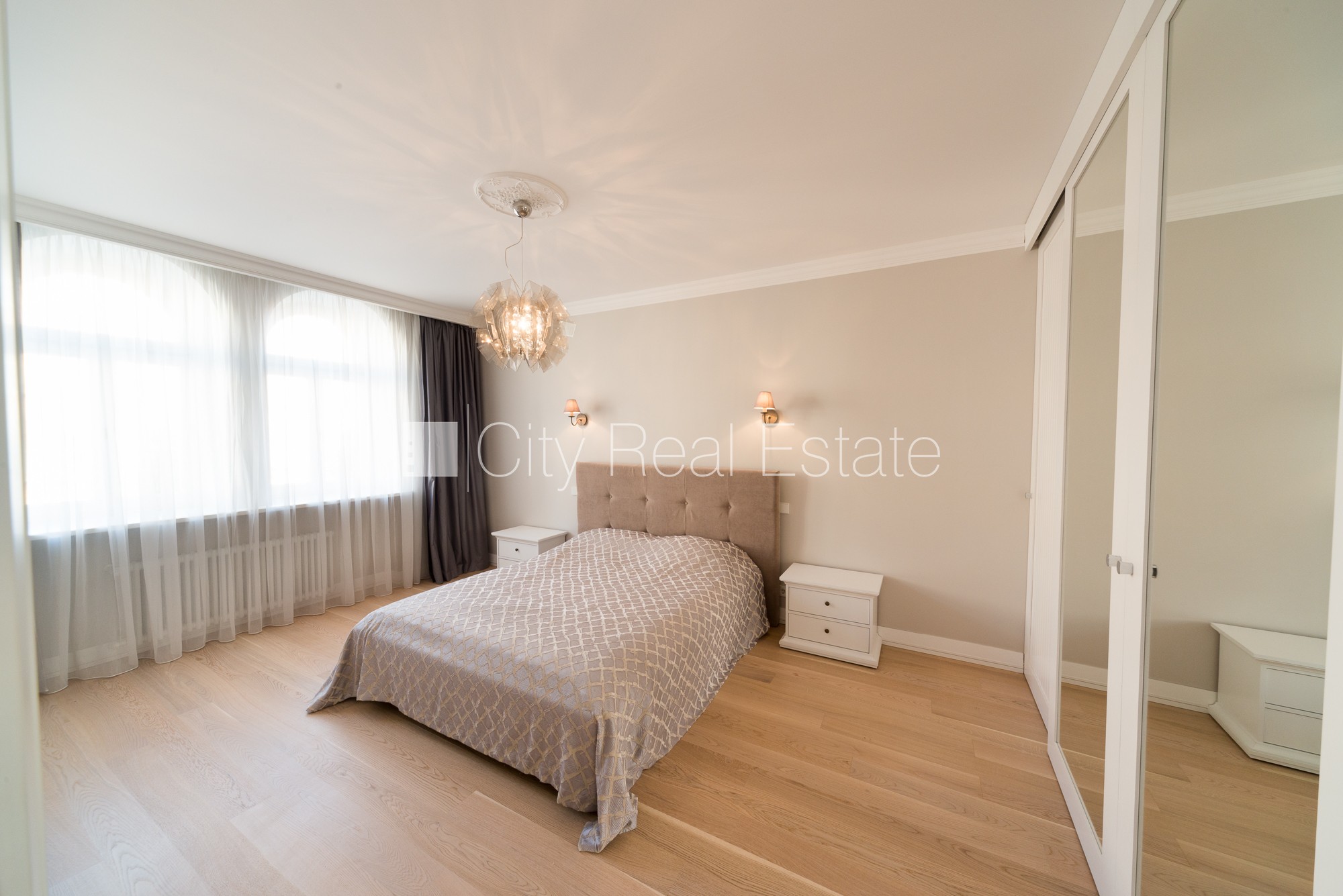 Sludinājumi. Projekts - Residence Lumiere, pārdodu priekšlīguma rezervāciju, zeme īpašumā, fasādes māja, Cena: 330000 EUR Foto #2