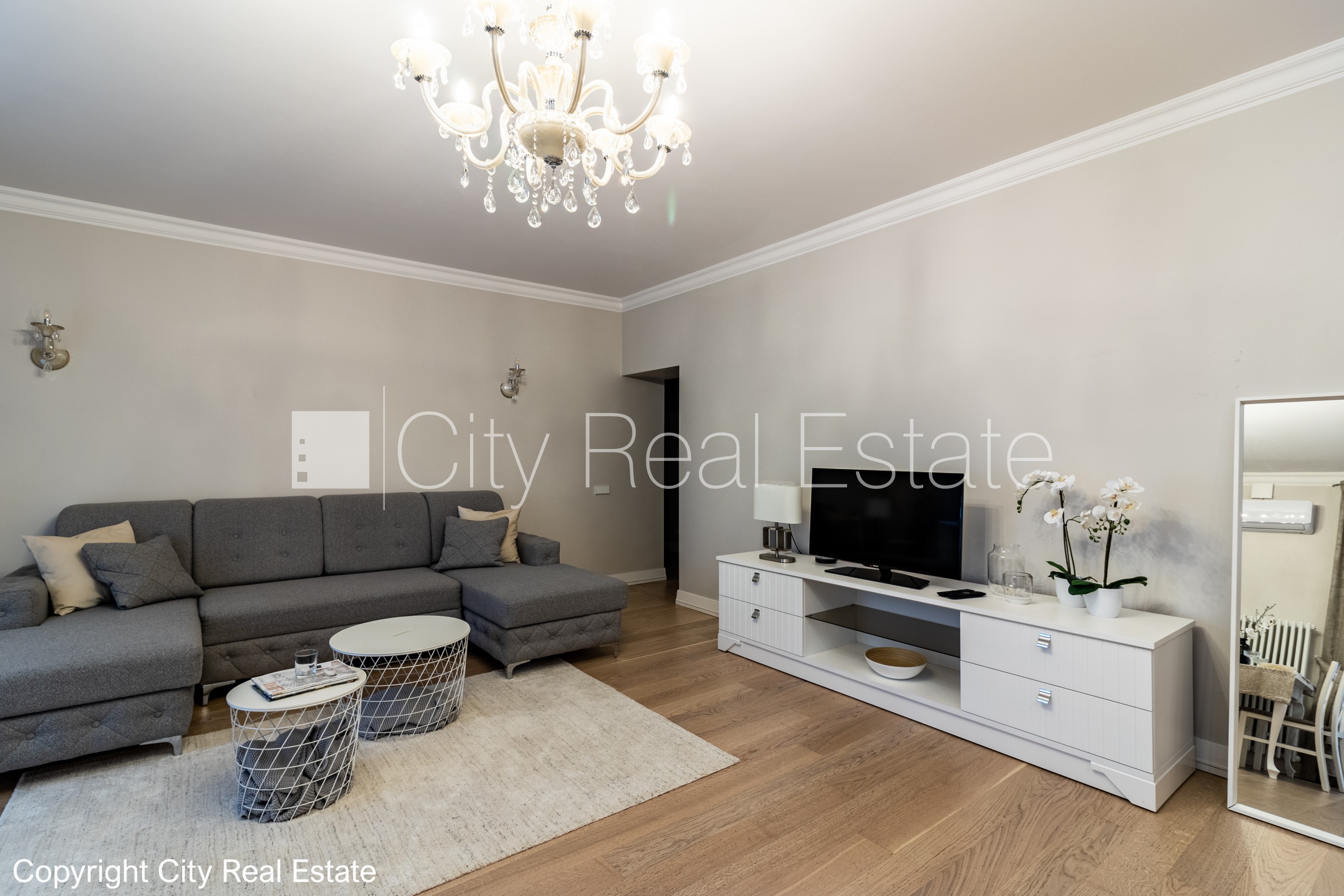 Sludinājumi. Projekts - Residence Lumiere, fasādes māja, renovēta māja, slēgts pagalms, pazemes autostāvvieta, Cena: 1600 EUR/mēn Foto #2