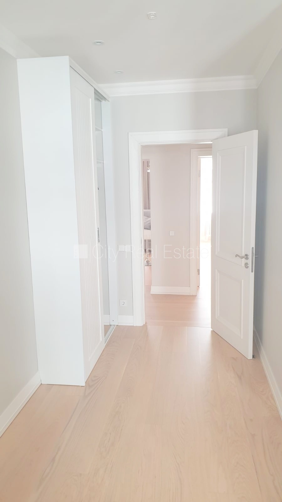 Sludinājumi. Projekts - Residence Lumiere, fasādes māja, renovēta māja, slēgts pagalms, pazemes autostāvvieta, Cena: 1600 EUR/mēn Foto #12