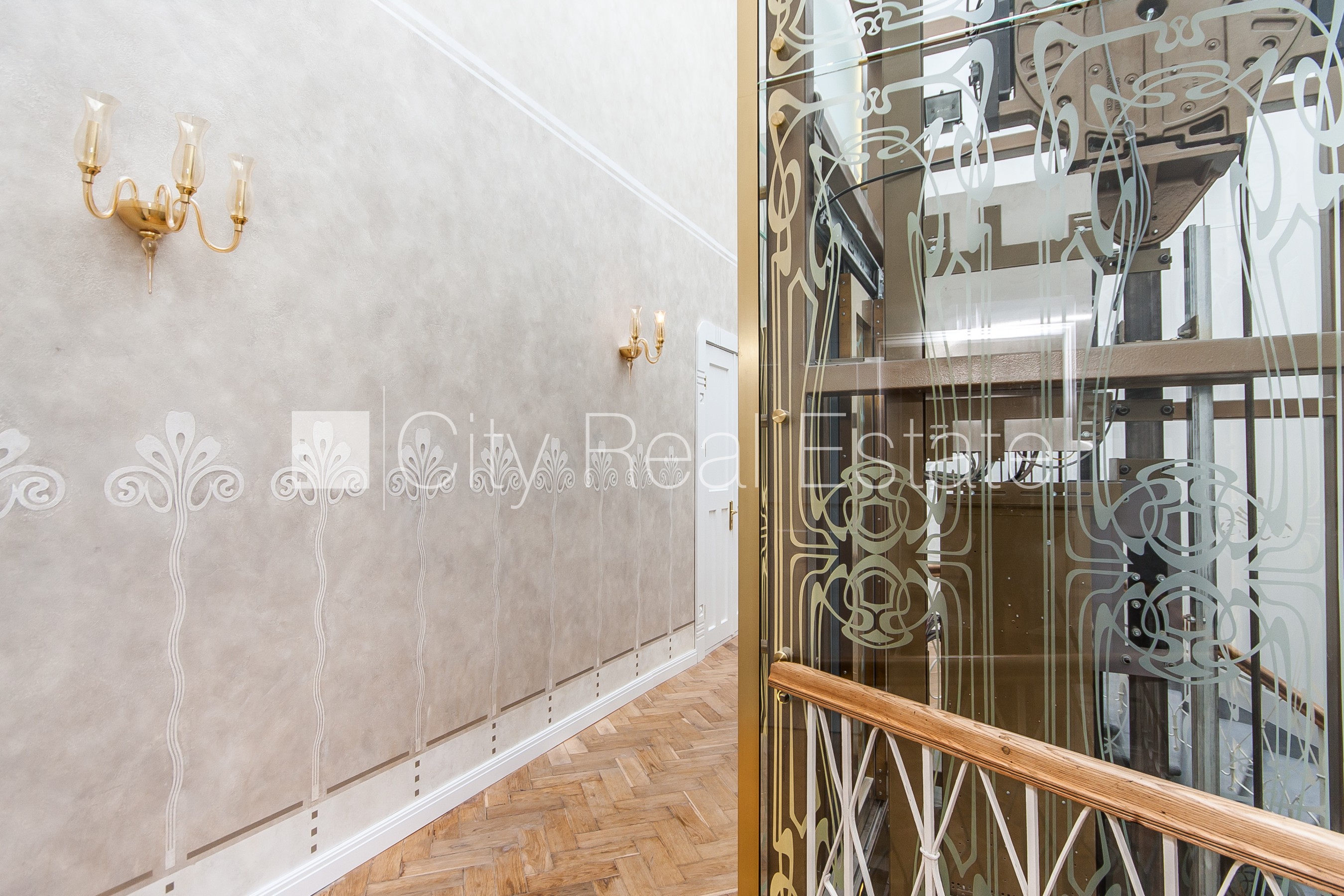 Sludinājumi. Projekts - Residence Lumiere, fasādes māja, renovēta māja, slēgts pagalms, garāžas vārti aprīkoti Cena: 1100 EUR/mēn Foto #16