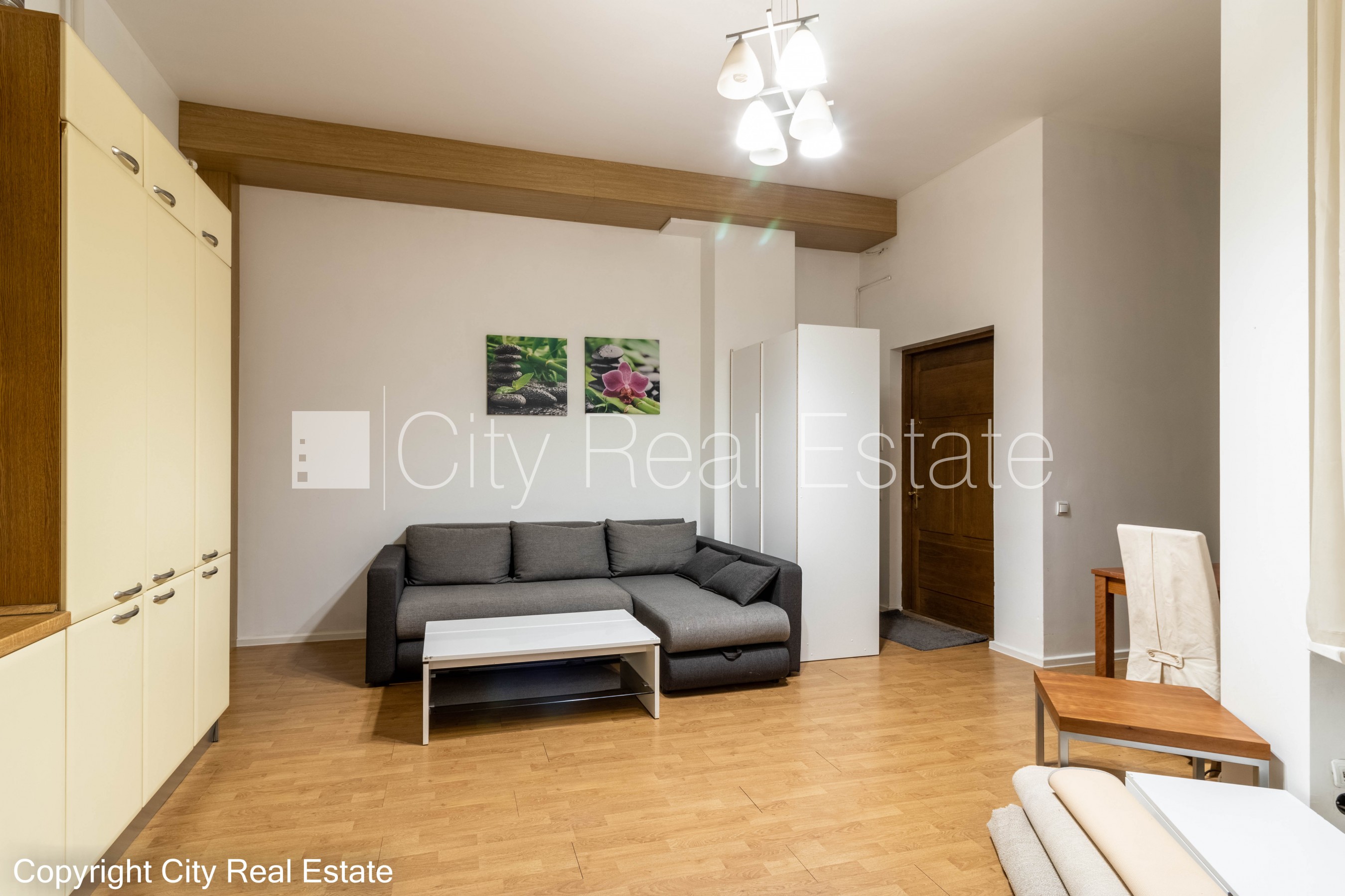 Sludinājumi. Projekts - Pulkveža Nams, fasādes māja, renovēta māja, fasāde ar dekoratīvo apmetumu, viena Cena: 140000 EUR Foto #1