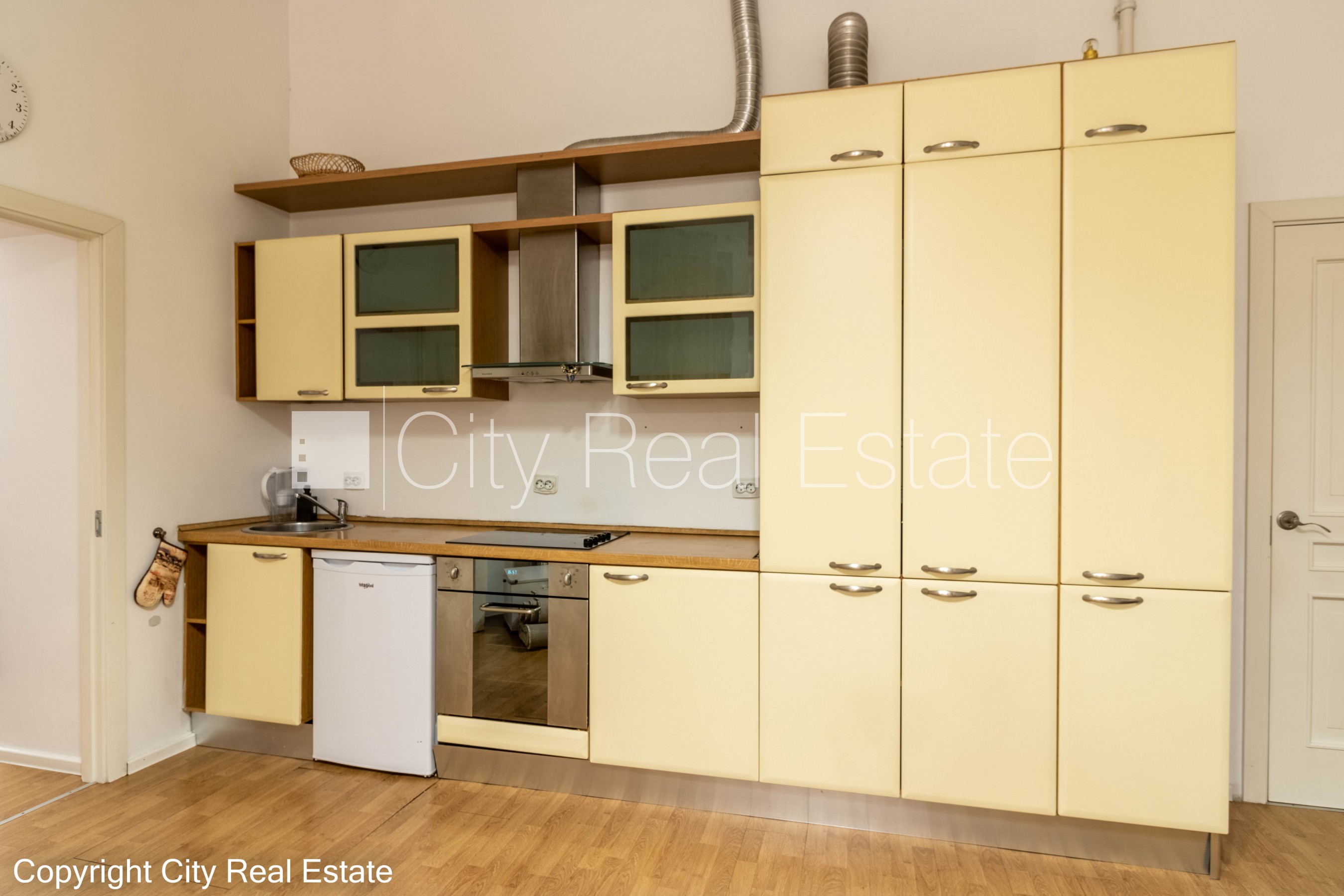 Sludinājumi. Projekts - Pulkveža Nams, fasādes māja, renovēta māja, fasāde ar dekoratīvo apmetumu, viena Cena: 140000 EUR Foto #8