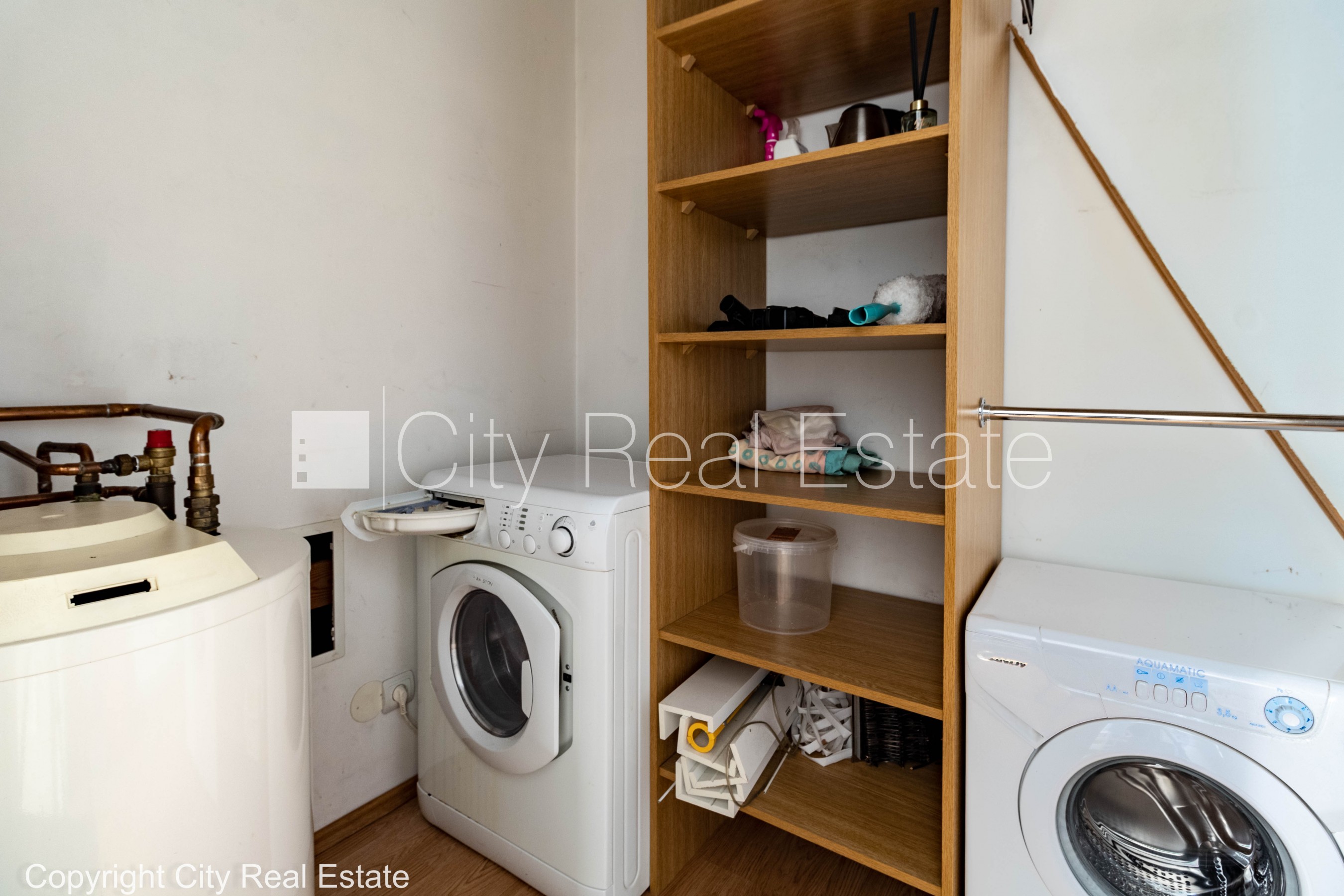 Sludinājumi. Projekts - Pulkveža Nams, fasādes māja, renovēta māja, fasāde ar dekoratīvo apmetumu, viena Cena: 145000 EUR Foto #25