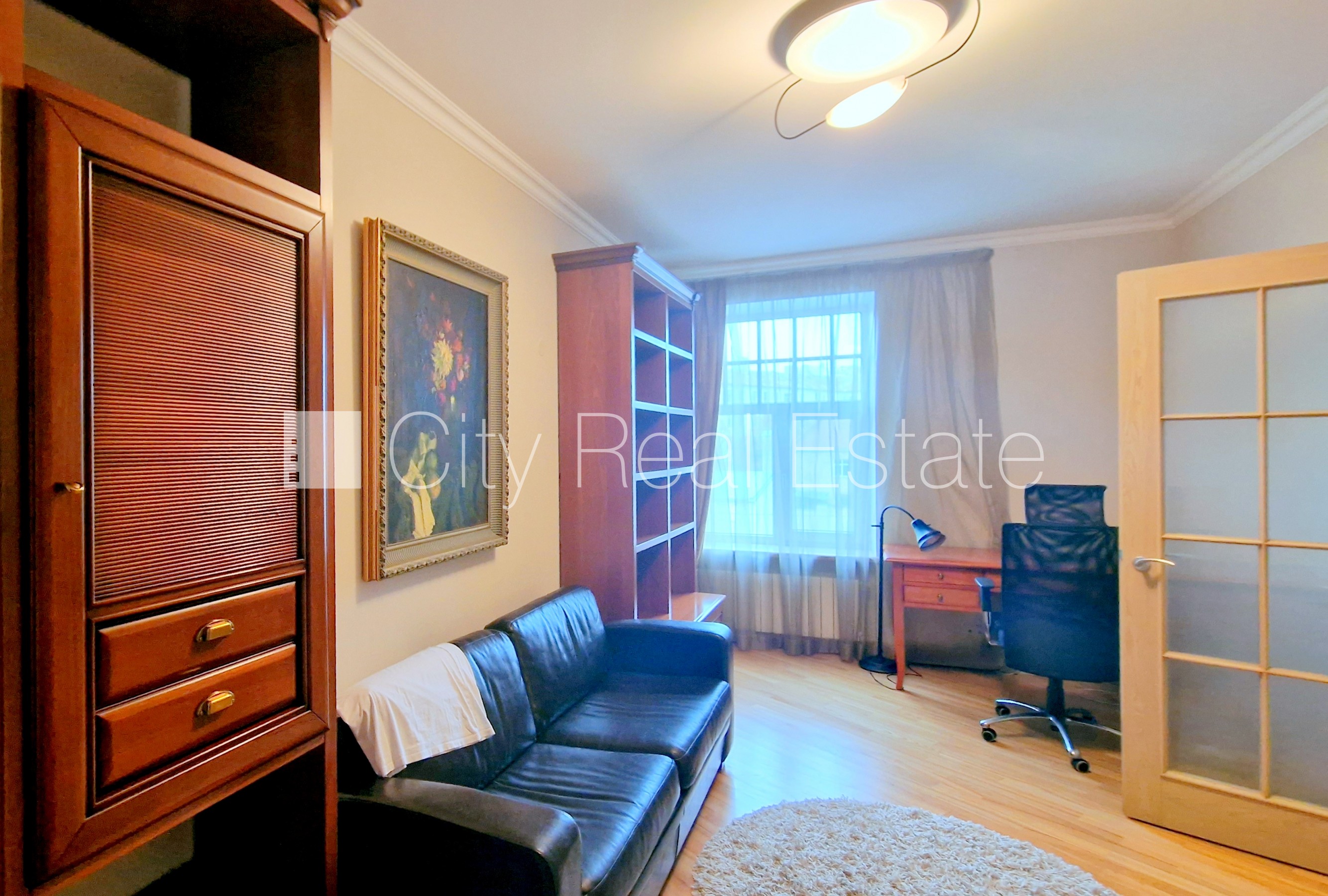 Sludinājumi. Zeme īpašumā, fasādes māja, restaurēta māja, ķieģeļu mūra sienas, ieeja no ielas, ir lifts, kāpņu Cena: 350000 EUR Foto #12