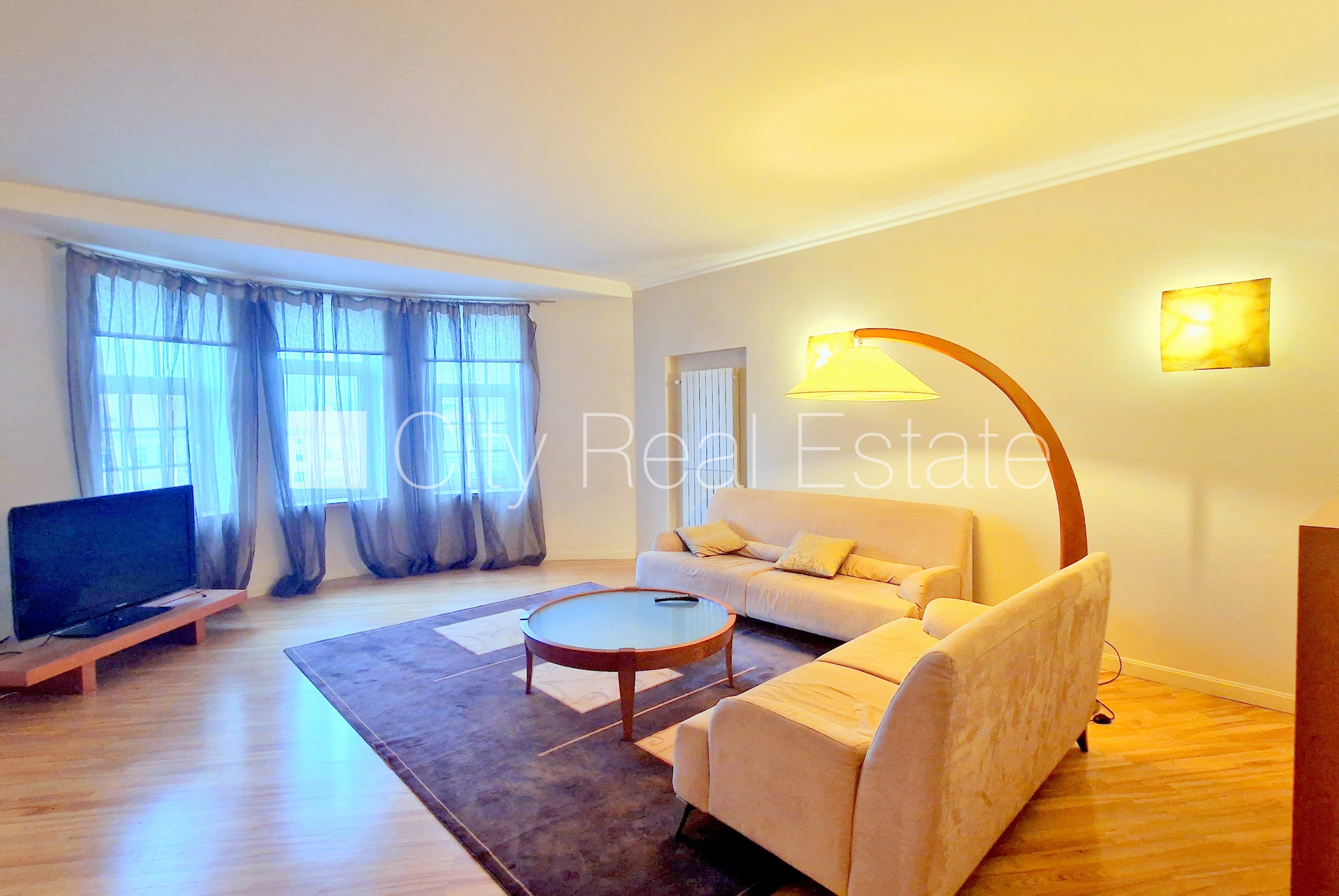 Sludinājumi. Zeme īpašumā, fasādes māja, restaurēta māja, ķieģeļu mūra sienas, ieeja no ielas, ir lifts, kāpņu Cena: 350000 EUR Foto #9