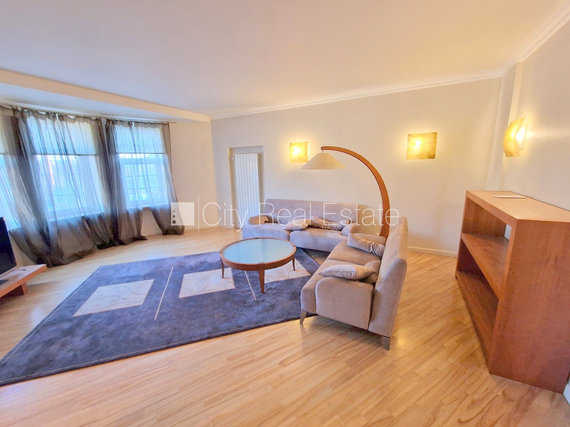 Sludinājumi. Zeme īpašumā, fasādes māja, restaurēta māja, ķieģeļu mūra sienas, ieeja no ielas, ir lifts, kāpņu Cena: 350000 EUR Foto #5