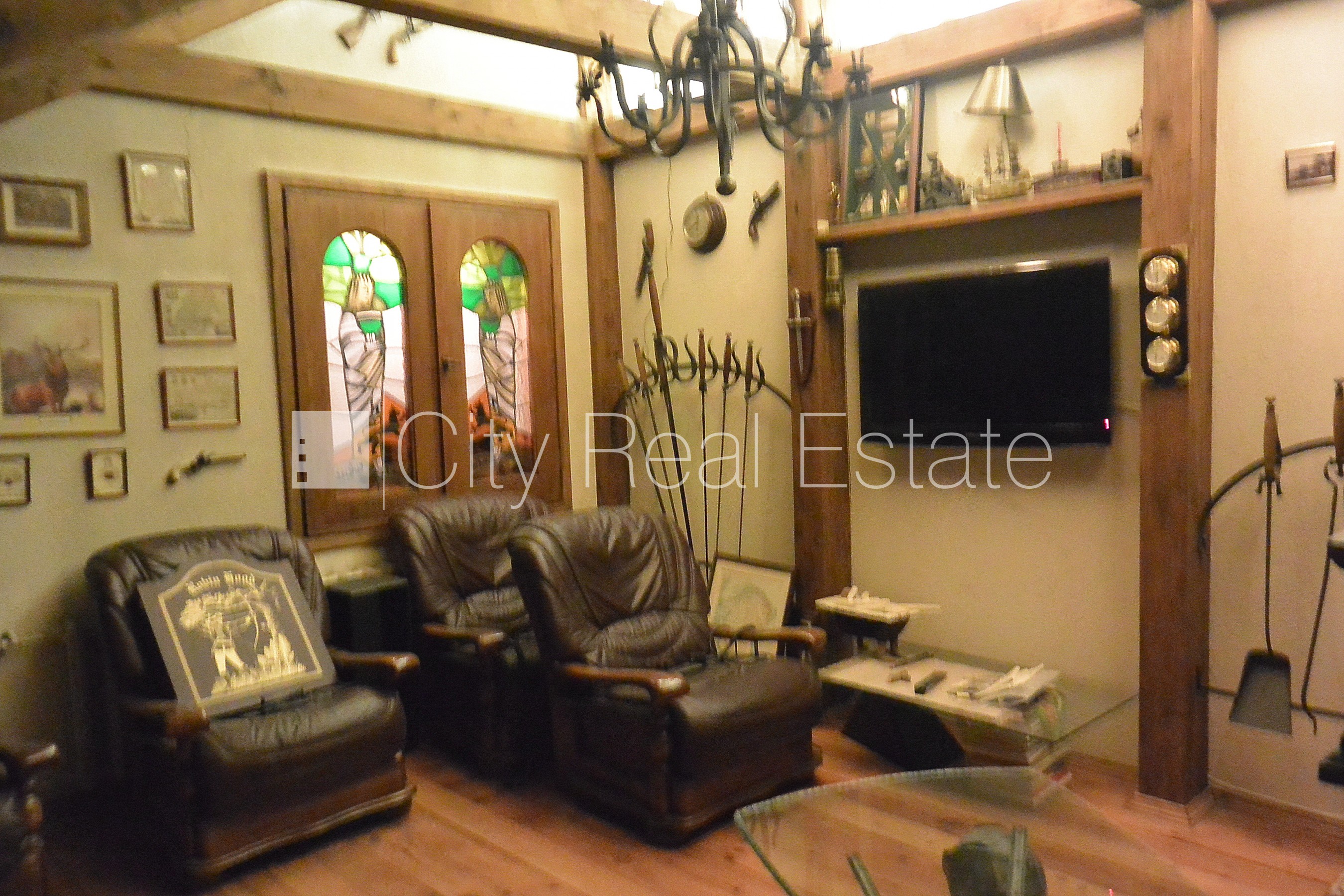 Sludinājumi. Zeme īpašumā, pagalma ēka, mainīts Jumta segums, ķieģeļu mūra sienas, labiekārtota apzaļumota Cena: 379000 EUR Foto #3