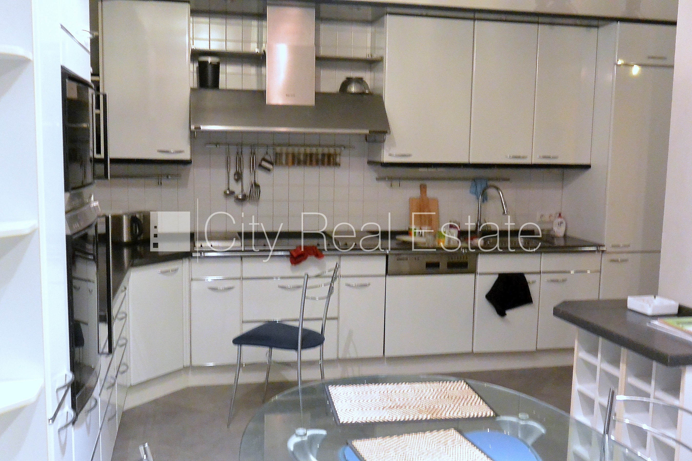 Sludinājumi. Zeme īpašumā, pagalma ēka, mainīts Jumta segums, ķieģeļu mūra sienas, labiekārtota apzaļumota Cena: 379000 EUR Foto #19