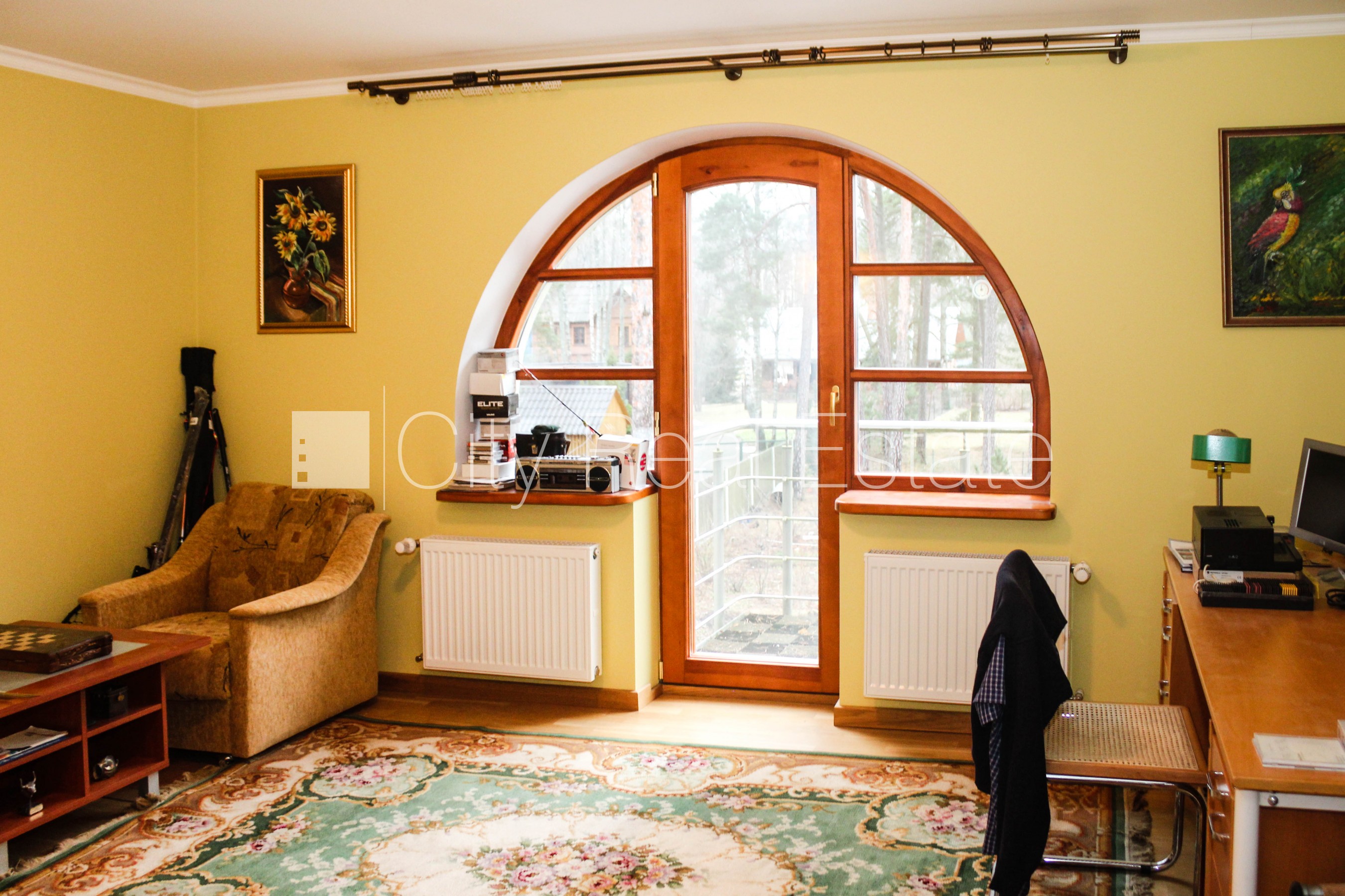 Sludinājumi. Fasādes māja, bruģēts piebraucamais ceļš, slēgts pagalms, iežogota teritorija ar koka sētu, garāža Cena: 610000 EUR Foto #9