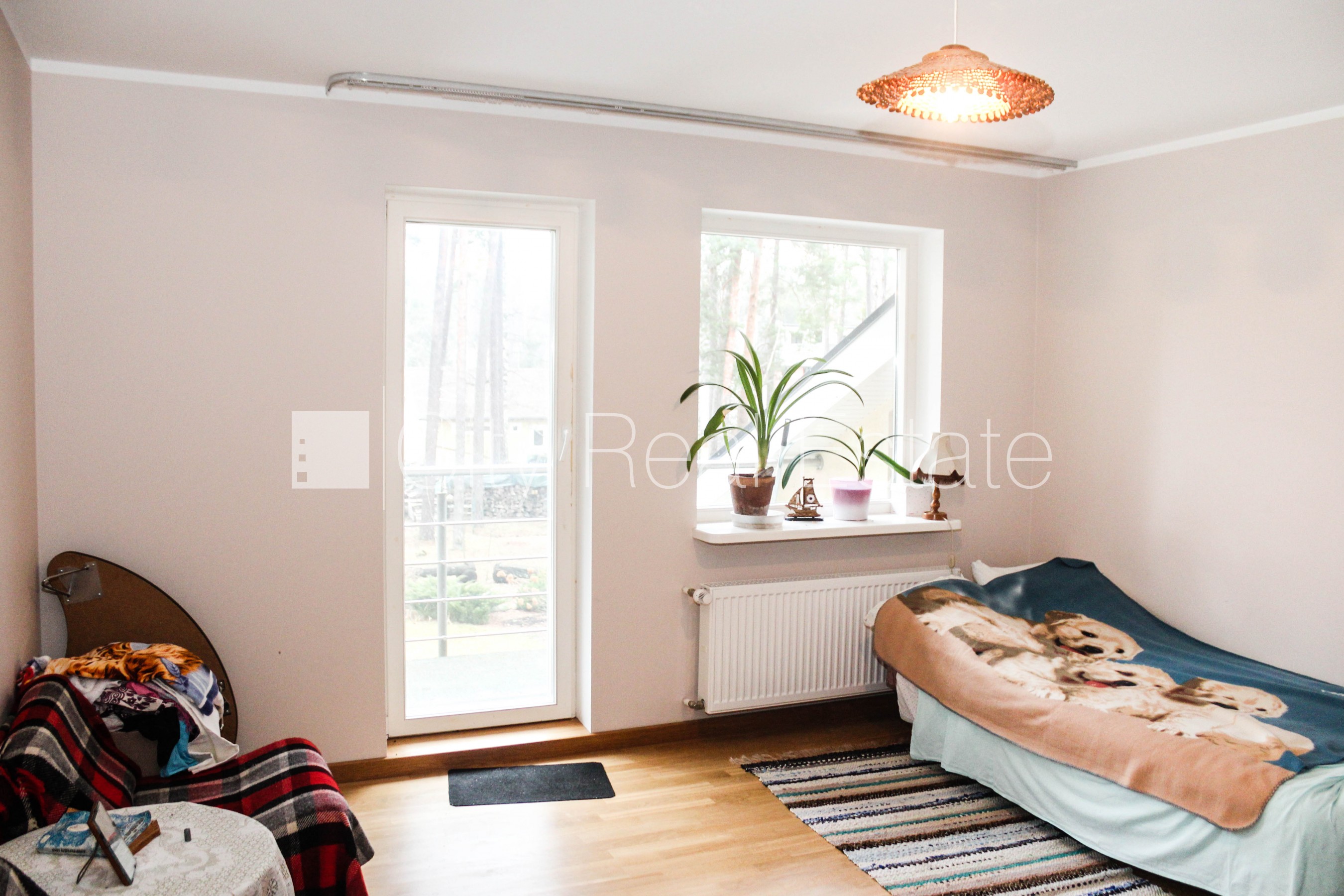 Sludinājumi. Fasādes māja, bruģēts piebraucamais ceļš, slēgts pagalms, iežogota teritorija ar koka sētu, garāža Cena: 610000 EUR Foto #18