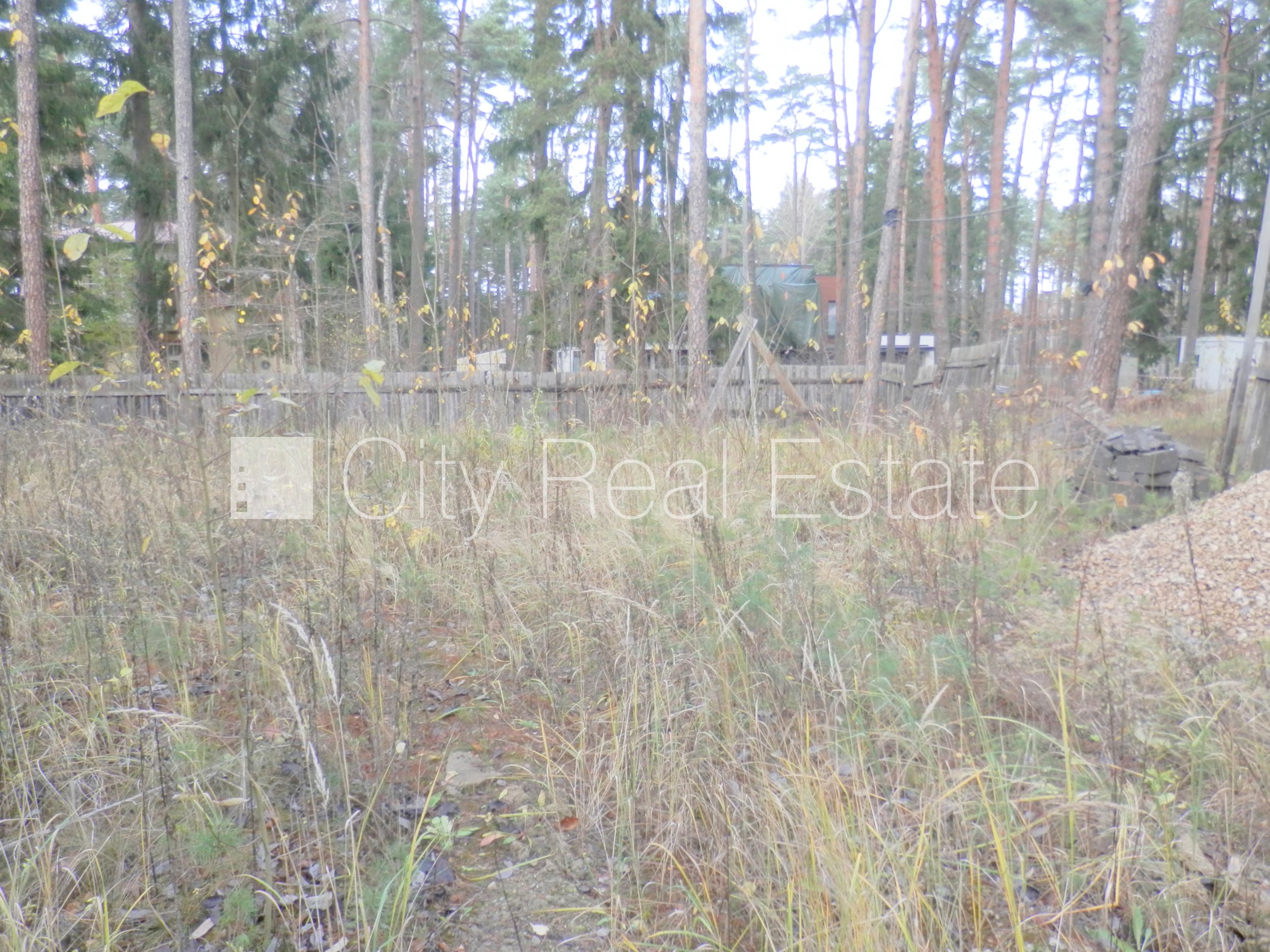 Sludinājumi. Dvīņu māja, jaunceltne, iežogota teritorija ar koka sētu, apsargāta teritorija, mājā pieslēgta 3 Cena: 950000 EUR Foto #14