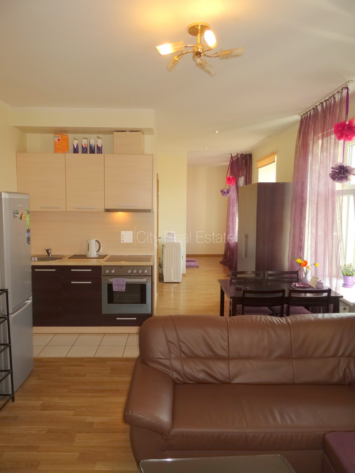 Sludinājumi. Pagalma māja, renovēta māja, labiekārtota apzaļumota teritorija, vieta automašīnai, ieeja no ielas, Cena: 500 EUR/mēn Foto #9