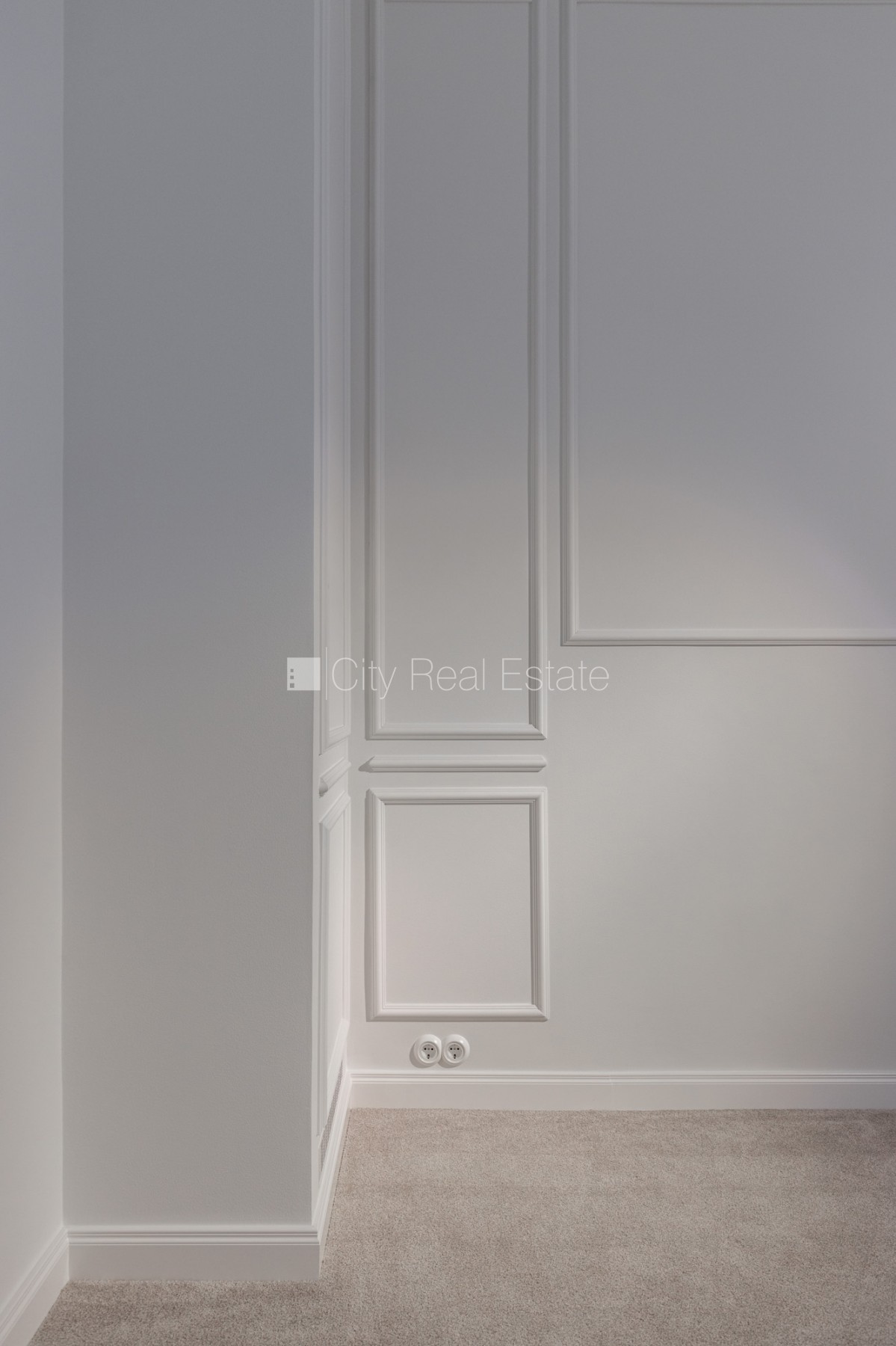 Sludinājumi. Pagalma ēka, slēgts pagalms, garāža vienai automašīnai, ieeja no ielas, teritorijas stāvlaukums Cena: 218000 EUR Foto #21