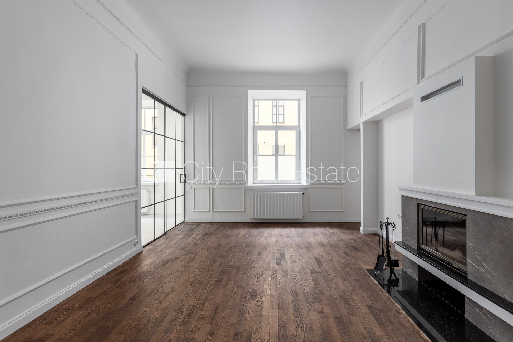 Sludinājumi. Pagalma ēka, slēgts pagalms, garāža vienai automašīnai, ieeja no ielas, teritorijas stāvlaukums Cena: 218000 EUR Foto #1