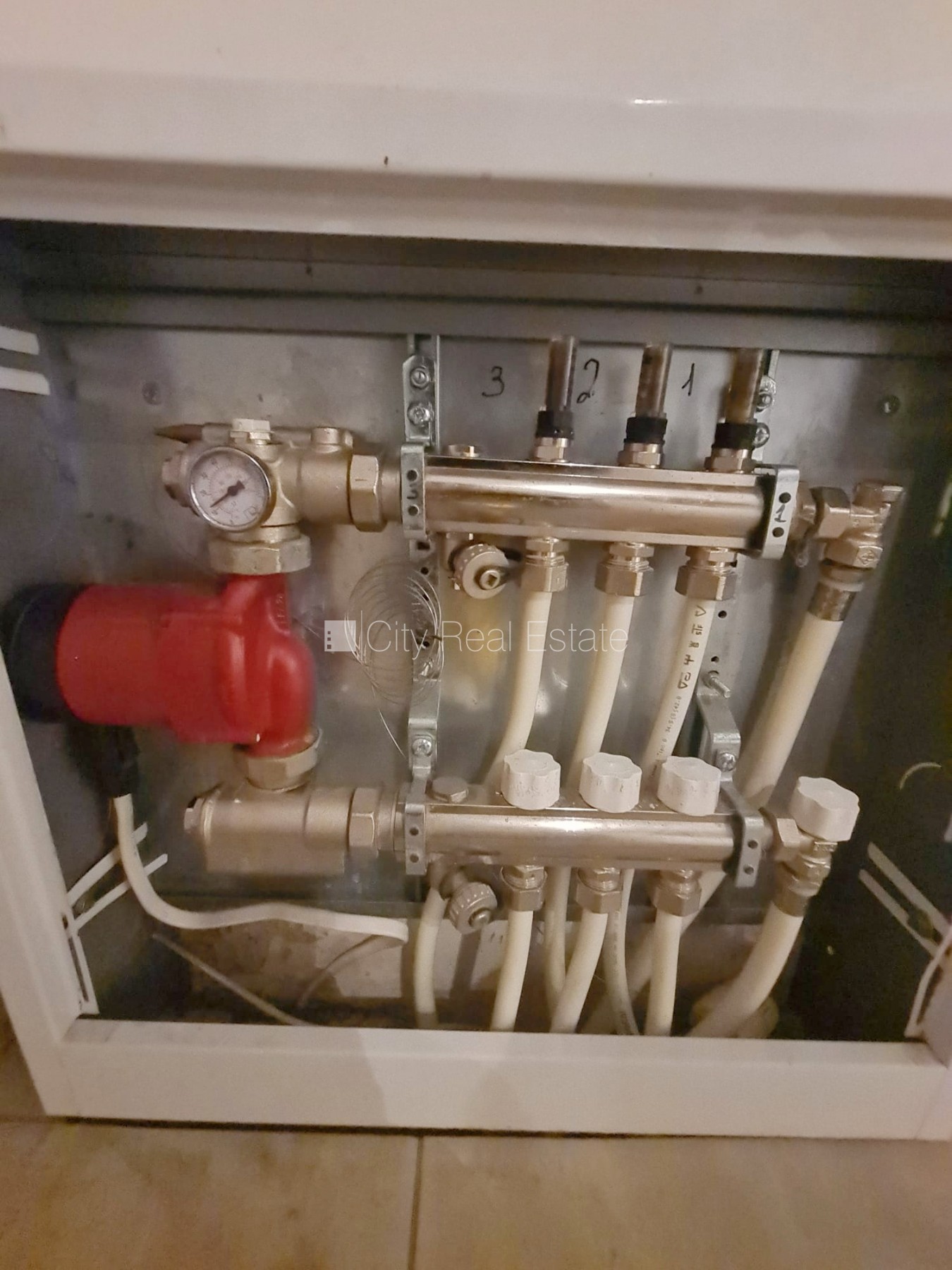 Sludinājumi. Zeme īpašumā, fasādes māja, renovēta māja, ieeja no ielas, logi vērsti uz ielas pusi, divstāvīgs, Cena: 69000 EUR Foto #12