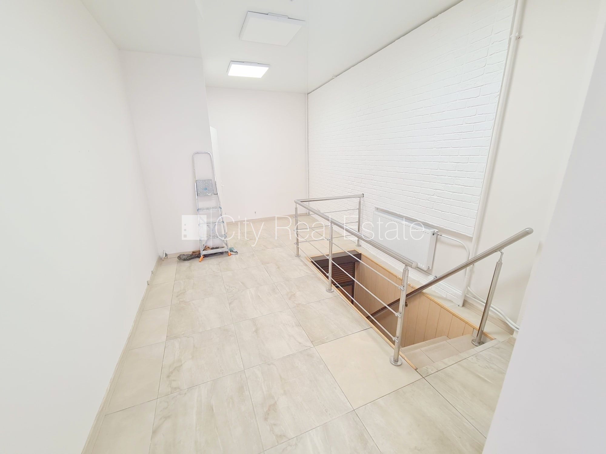 Sludinājumi. Zeme īpašumā, fasādes māja, renovēta māja, ieeja no ielas, logi vērsti uz ielas pusi, divstāvīgs, Cena: 69000 EUR Foto #14