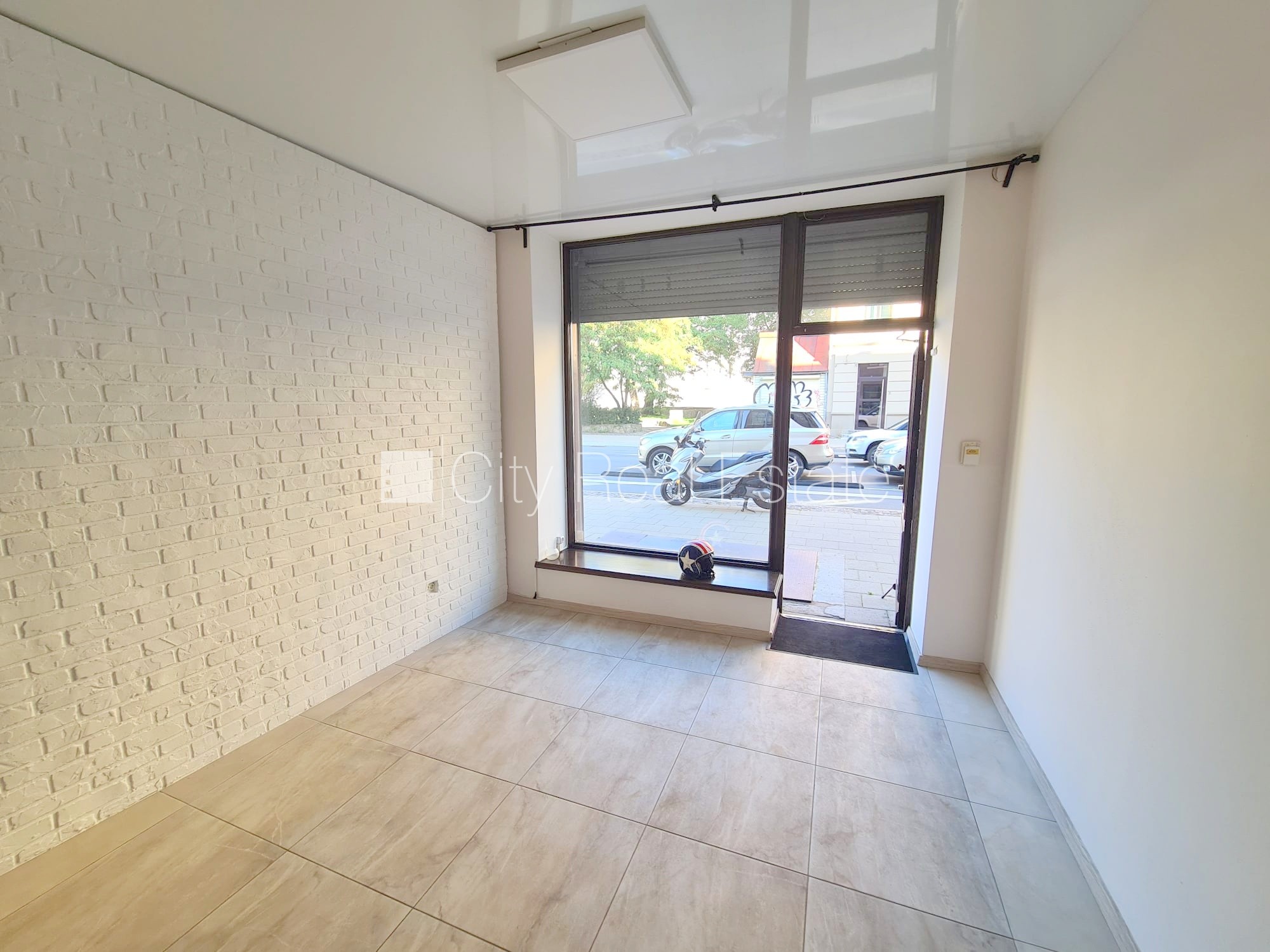 Sludinājumi. Zeme īpašumā, fasādes māja, renovēta māja, ieeja no ielas, logi vērsti uz ielas pusi, divstāvīgs, Cena: 69000 EUR Foto #1