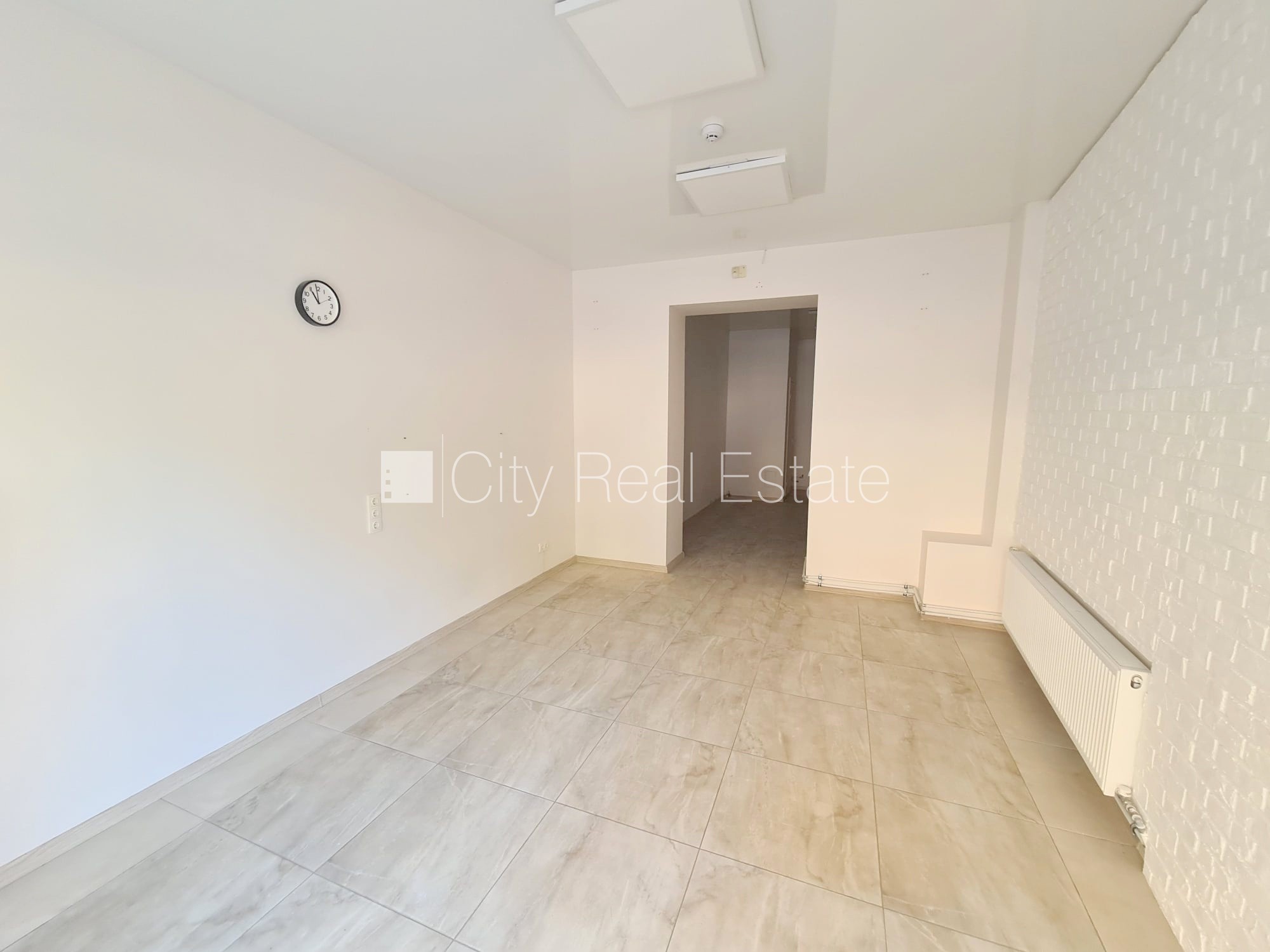 Sludinājumi. Zeme īpašumā, fasādes māja, renovēta māja, ieeja no ielas, logi vērsti uz ielas pusi, divstāvīgs, Cena: 69000 EUR Foto #6