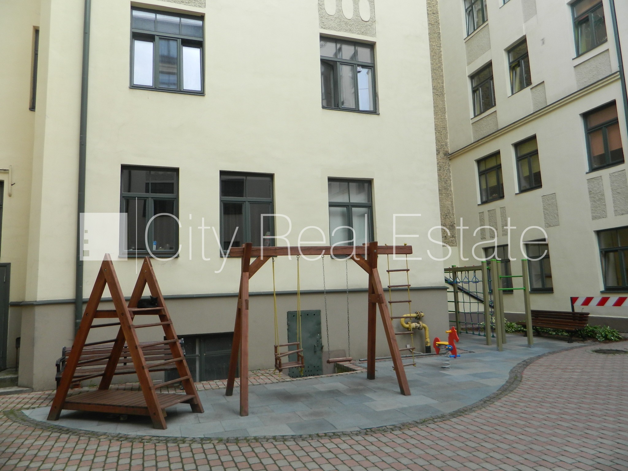 Sludinājumi. Šo dzīvokli izīrē pa diennaktīm (īstermiņa īre), īres cena sludinājumā norādīta par vienu diennakts Cena: 50 EUR/mēn Foto #16