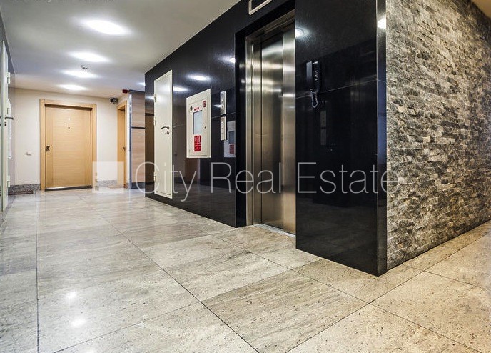 Sludinājumi. Projekts - Panorama Plaza, labiekārtota apzaļumota teritorija, pazemes autostāvvieta, iebraukšana Cena: 850 EUR/mēn Foto #11