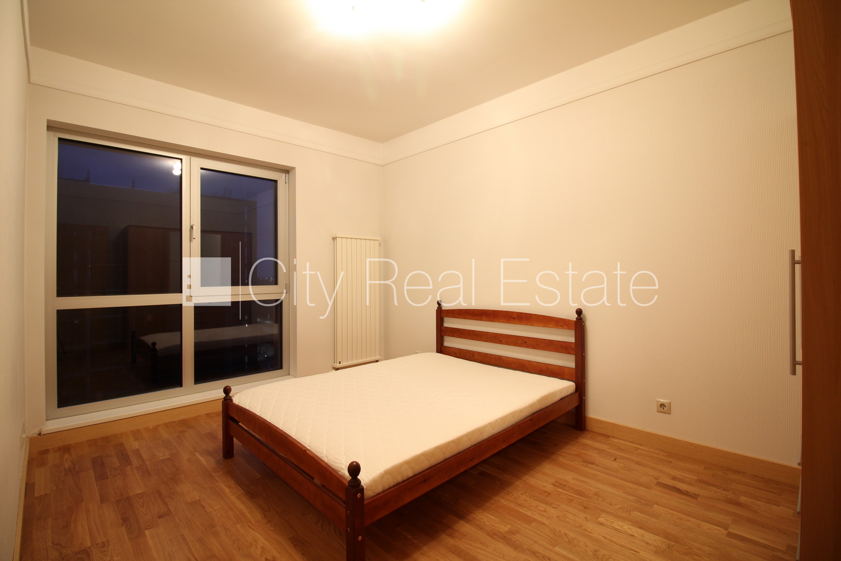 Sludinājumi. Projekts - Panorama Plaza, labiekārtota apzaļumota teritorija, pazemes autostāvvieta, iebraukšana Cena: 850 EUR/mēn Foto #6