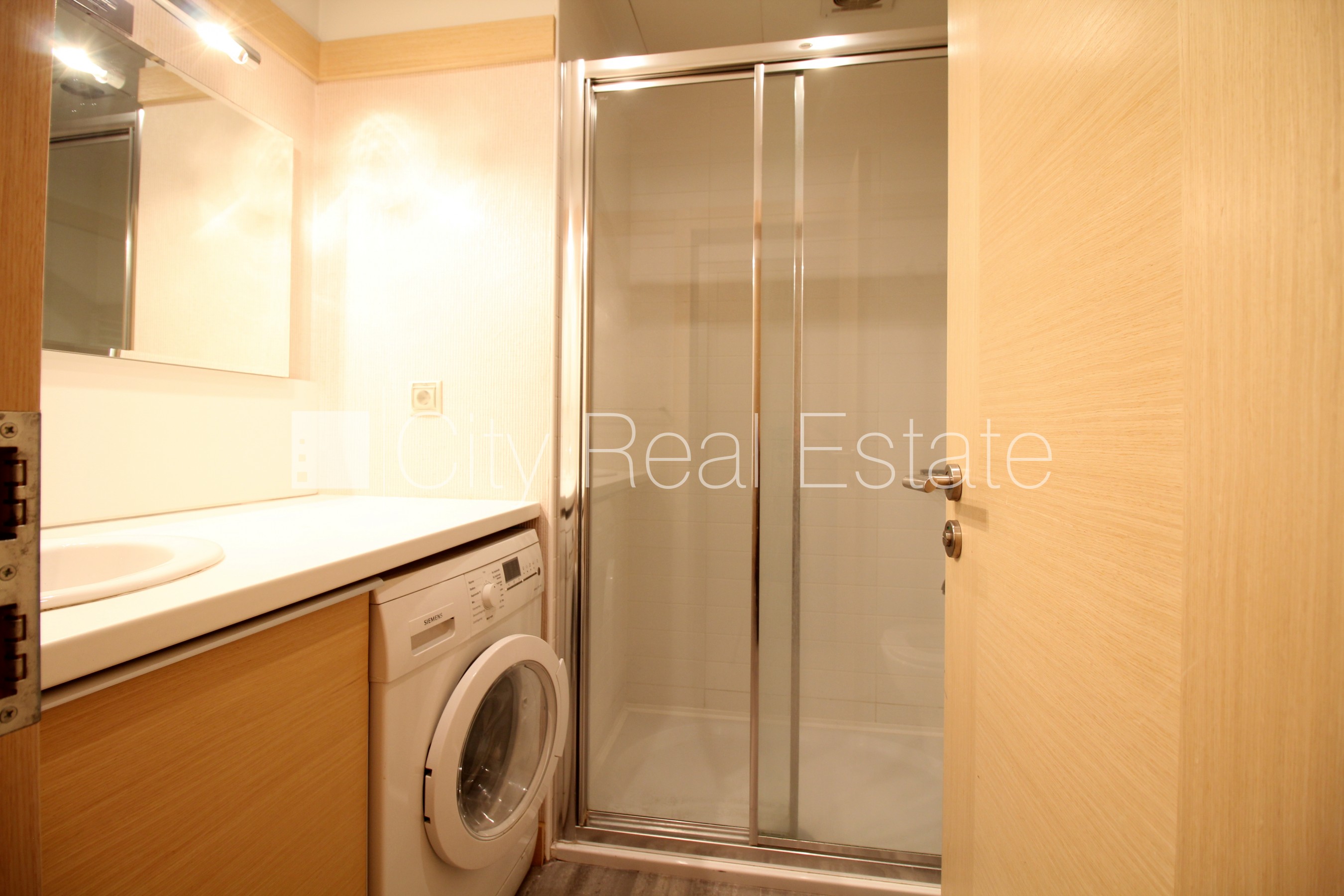 Sludinājumi. Projekts - Panorama Plaza, labiekārtota apzaļumota teritorija, pazemes autostāvvieta, iebraukšana Cena: 850 EUR/mēn Foto #10