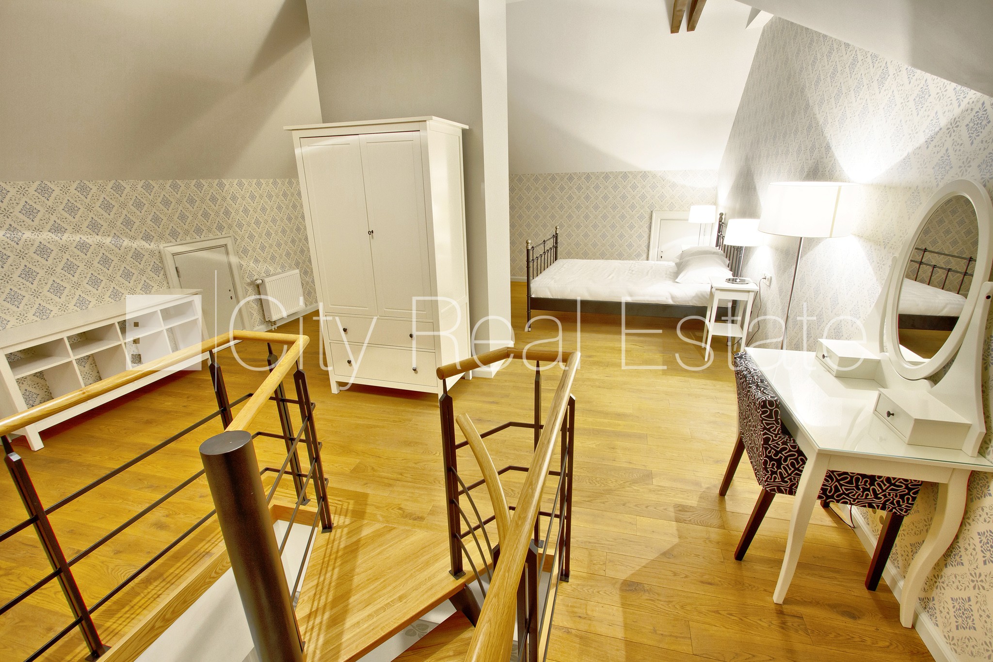 Sludinājumi. Projekts - Semarah Apartamenti, renovēta māja, viena istaba izolēta, studio tipa, virtuve apvienota Cena: 900 EUR/mēn Foto #2