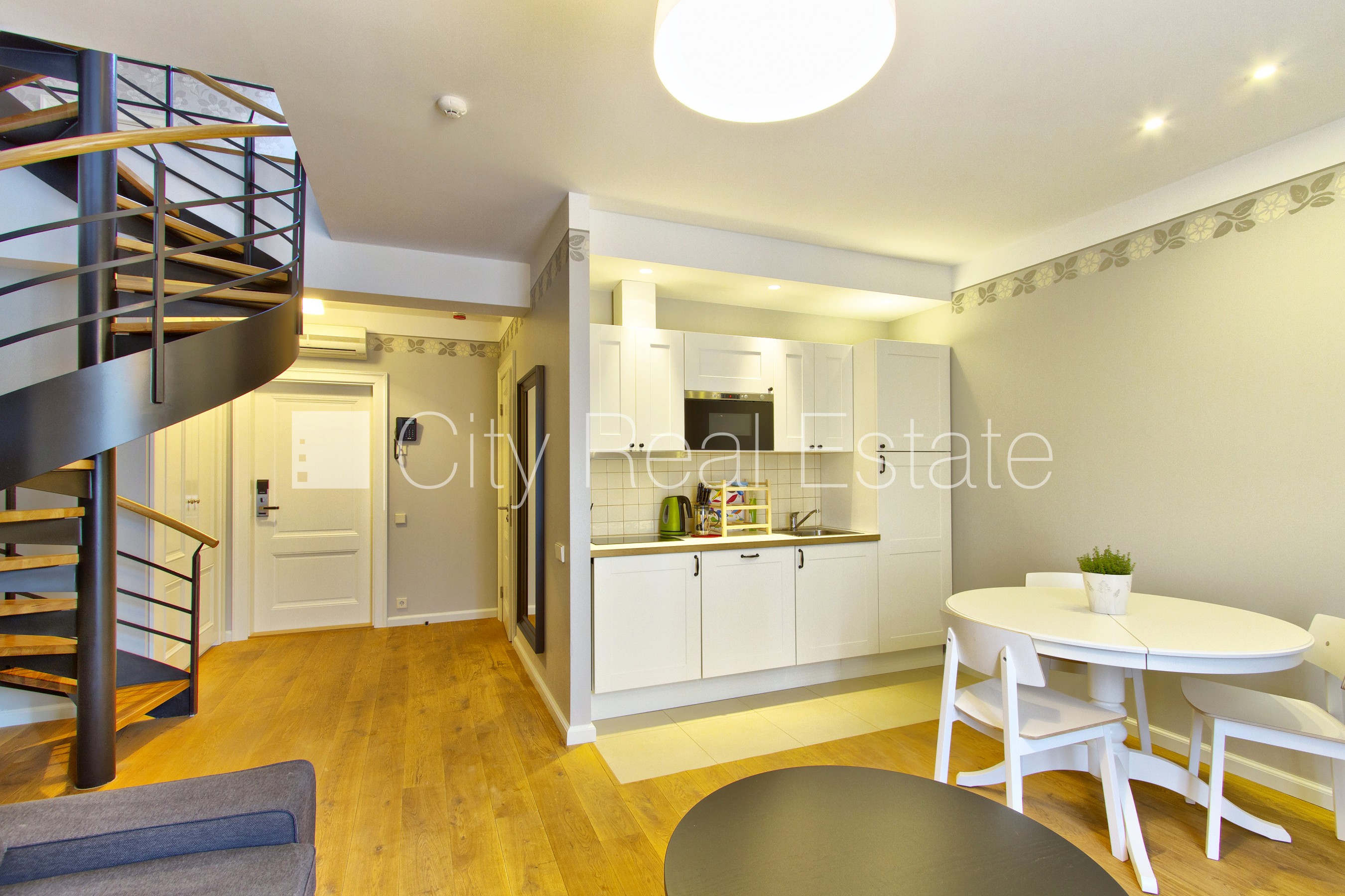 Sludinājumi. Projekts - Semarah Apartamenti, fasādes māja, labiekārtota apzaļumota teritorija, guļamistabu Cena: 900 EUR/mēn Foto #2