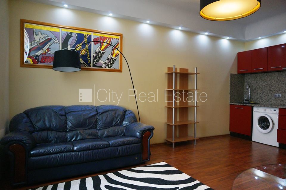 Sludinājumi. Projekts - Aleksandra Čaka 33, pagalma māja, renovēta māja, zaļā teritorija, slēgts pagalms, vieta Cena: 480 EUR/mēn Foto #6