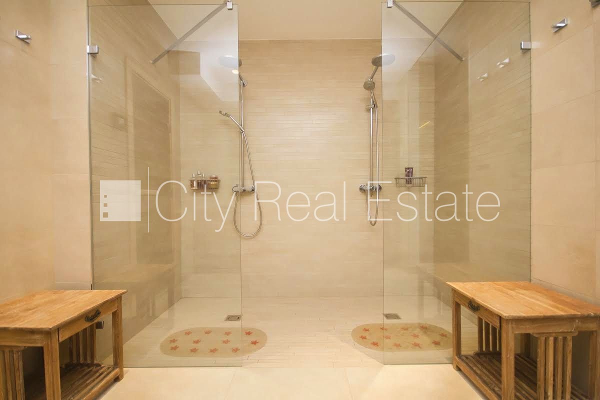 Sludinājumi. Privātmāja, labiekārtots apzaļumots pagalms, slēgts pagalms, balkons, terase, sauna, guļamistabu Cena: 1.35e+06 EUR Foto #19