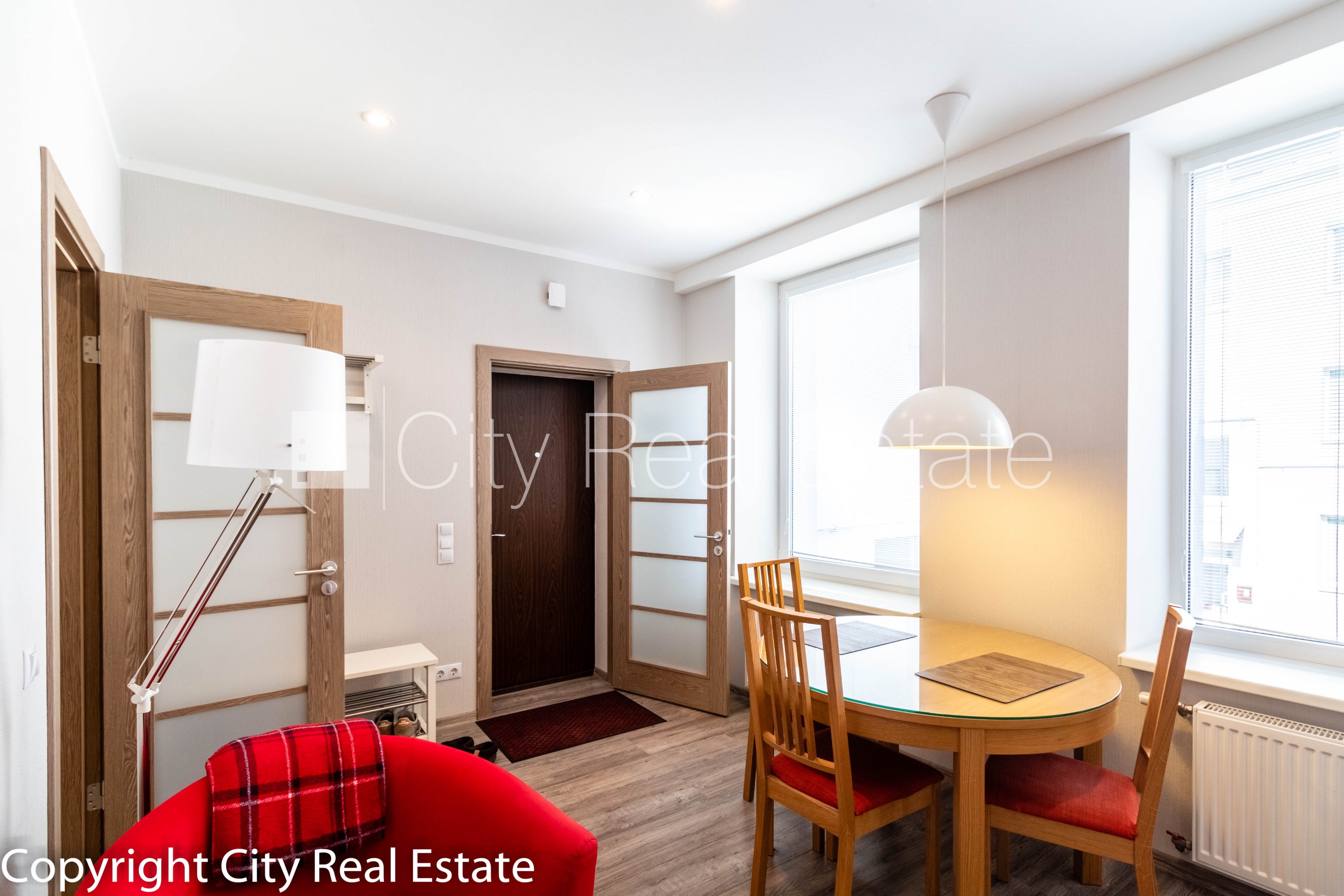 Sludinājumi. Pagalma māja, renovēta māja, labiekārtots apzaļumots pagalms, slēgts pagalms, kāpņu telpa pēc Cena: 550 EUR/mēn Foto #6