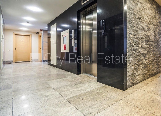 Sludinājumi. Projekts - Panorama Plaza, jaunceltne, labiekārtota apzaļumota teritorija, iespēja nomāt pazemes Cena: 650 EUR/mēn Foto #8