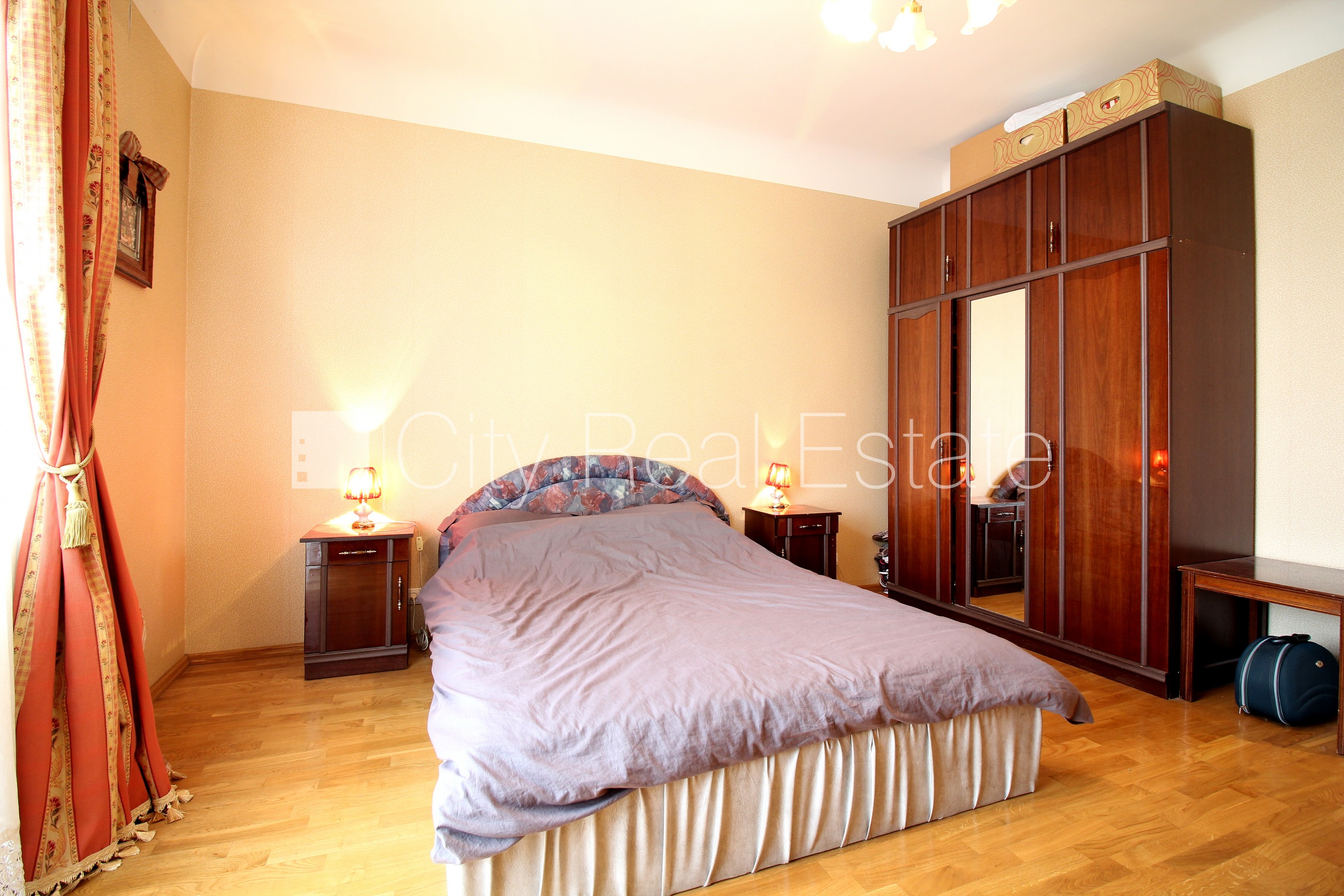 Sludinājumi. Zeme īpašumā, fasādes māja, ķieģeļu mūra sienas, slēgts pagalms, teritorijas iebrauktuves vārti Cena: 299950 EUR Foto #11