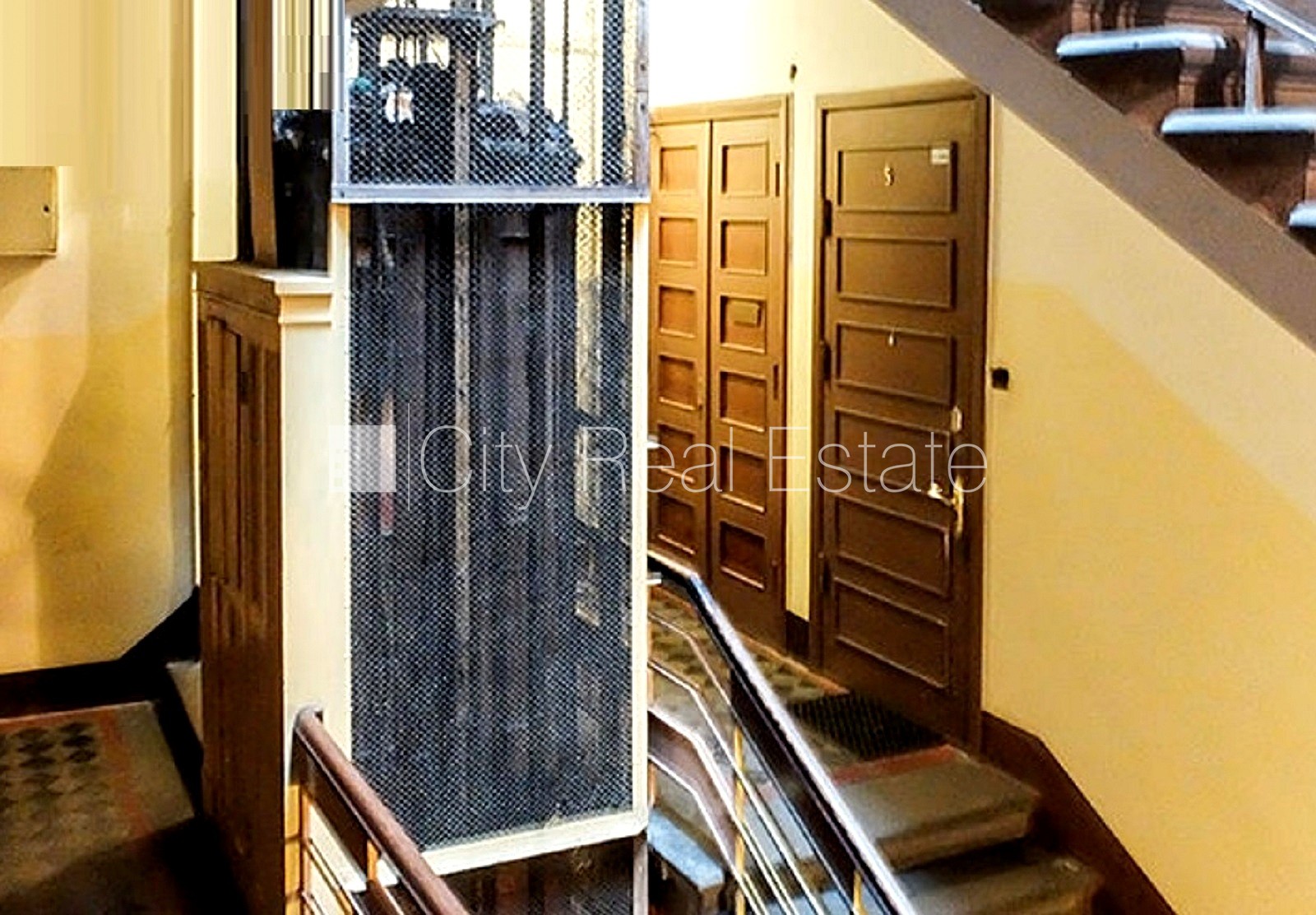 Sludinājumi. Zeme īpašumā, fasādes māja, ķieģeļu mūra sienas, slēgts pagalms, teritorijas iebrauktuves vārti Cena: 299950 EUR Foto #18