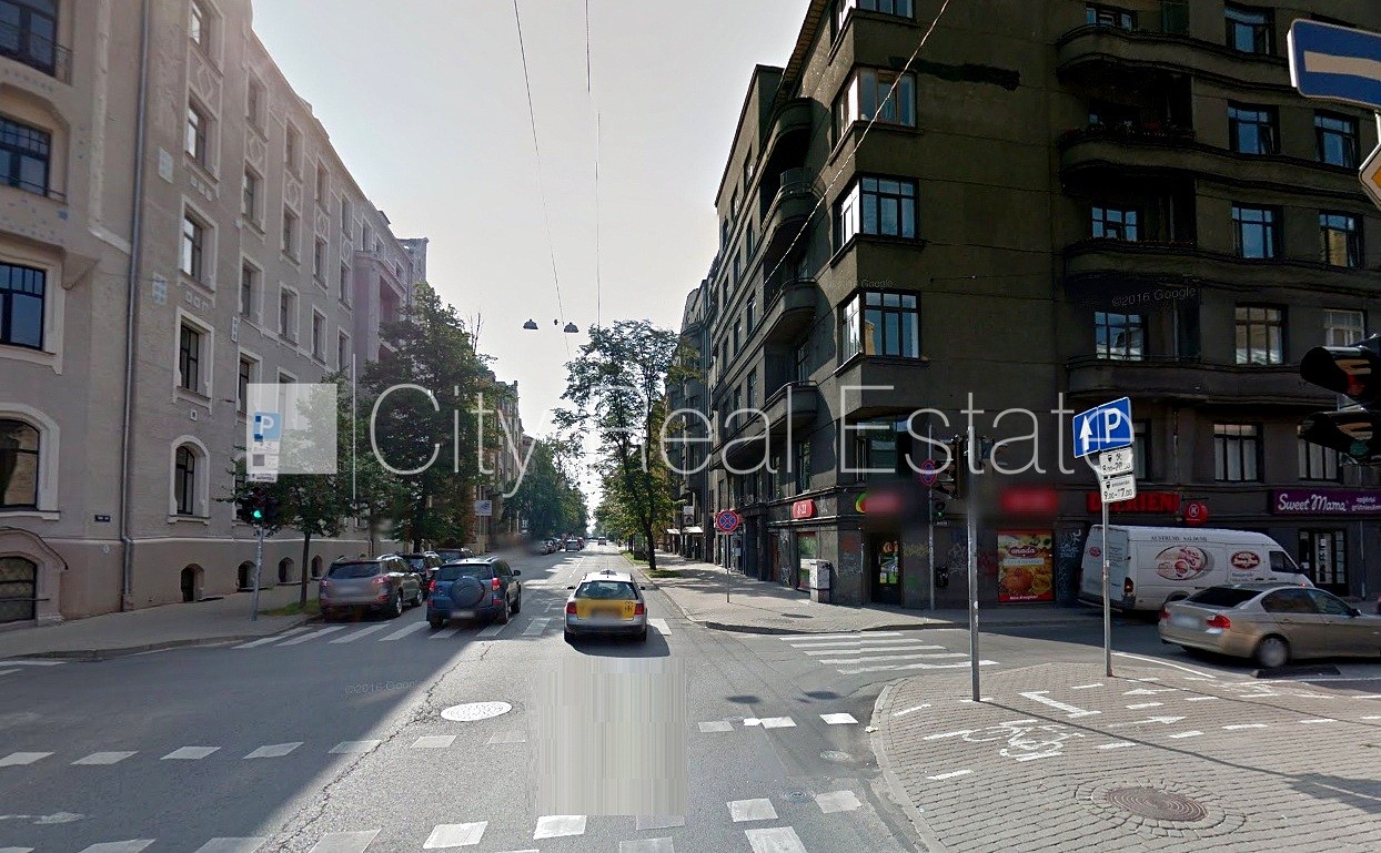 Sludinājumi. Zeme īpašumā, fasādes māja, ķieģeļu mūra sienas, slēgts pagalms, teritorijas iebrauktuves vārti Cena: 299950 EUR Foto #20