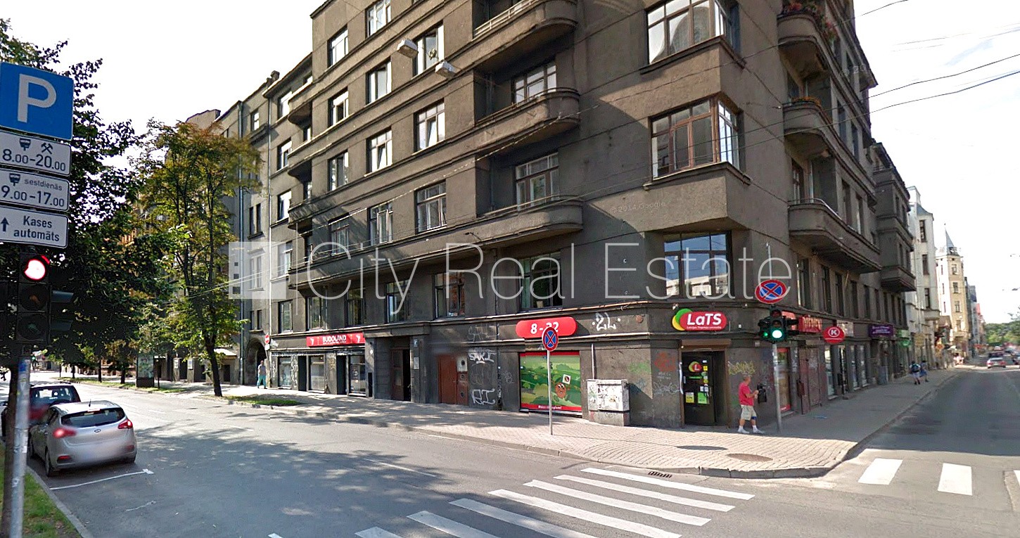 Sludinājumi. Zeme īpašumā, fasādes māja, ķieģeļu mūra sienas, slēgts pagalms, teritorijas iebrauktuves vārti Cena: 299950 EUR Foto #19