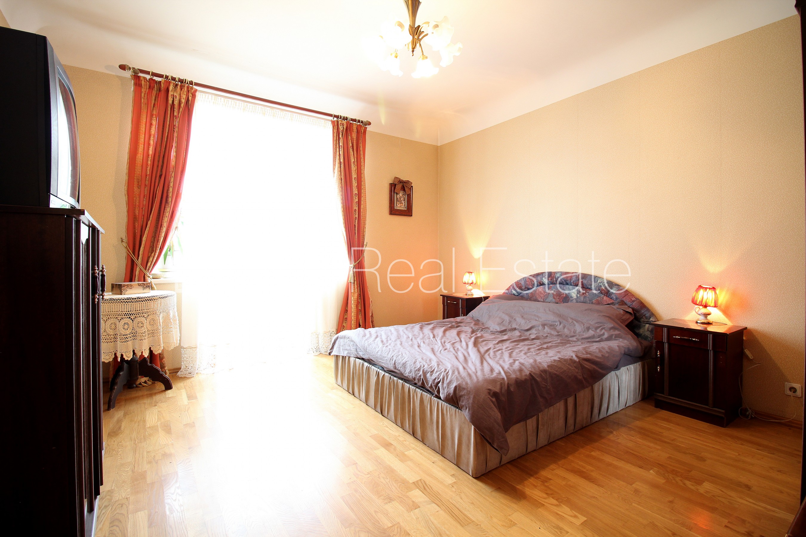 Sludinājumi. Zeme īpašumā, fasādes māja, ķieģeļu mūra sienas, slēgts pagalms, teritorijas iebrauktuves vārti Cena: 299950 EUR Foto #10