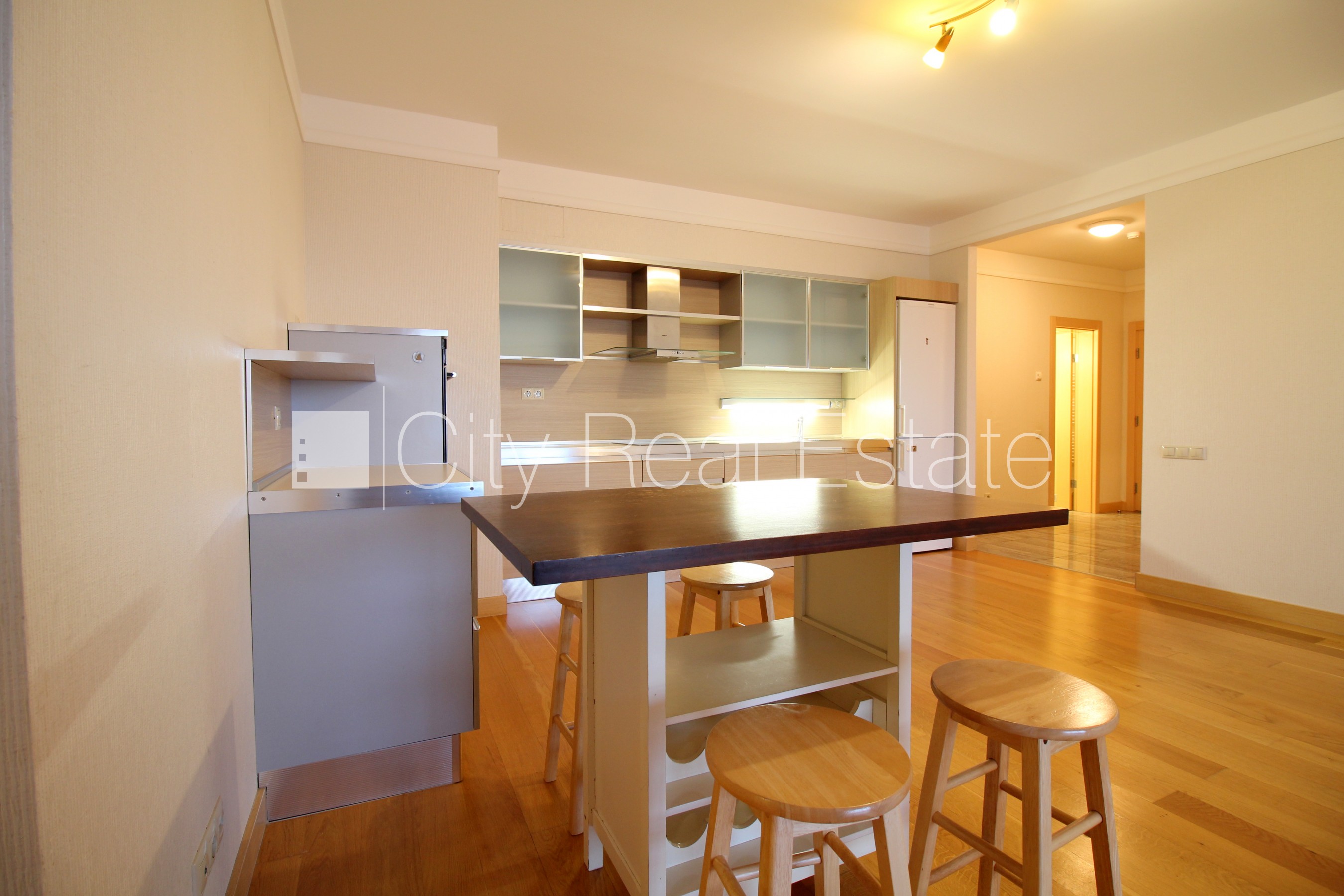 Sludinājumi. Projekts - Panorama Plaza, jaunceltne, slēgta teritorija, pazemes autostāvvieta, ir lifts, logi Cena: 850 EUR/mēn Foto #3