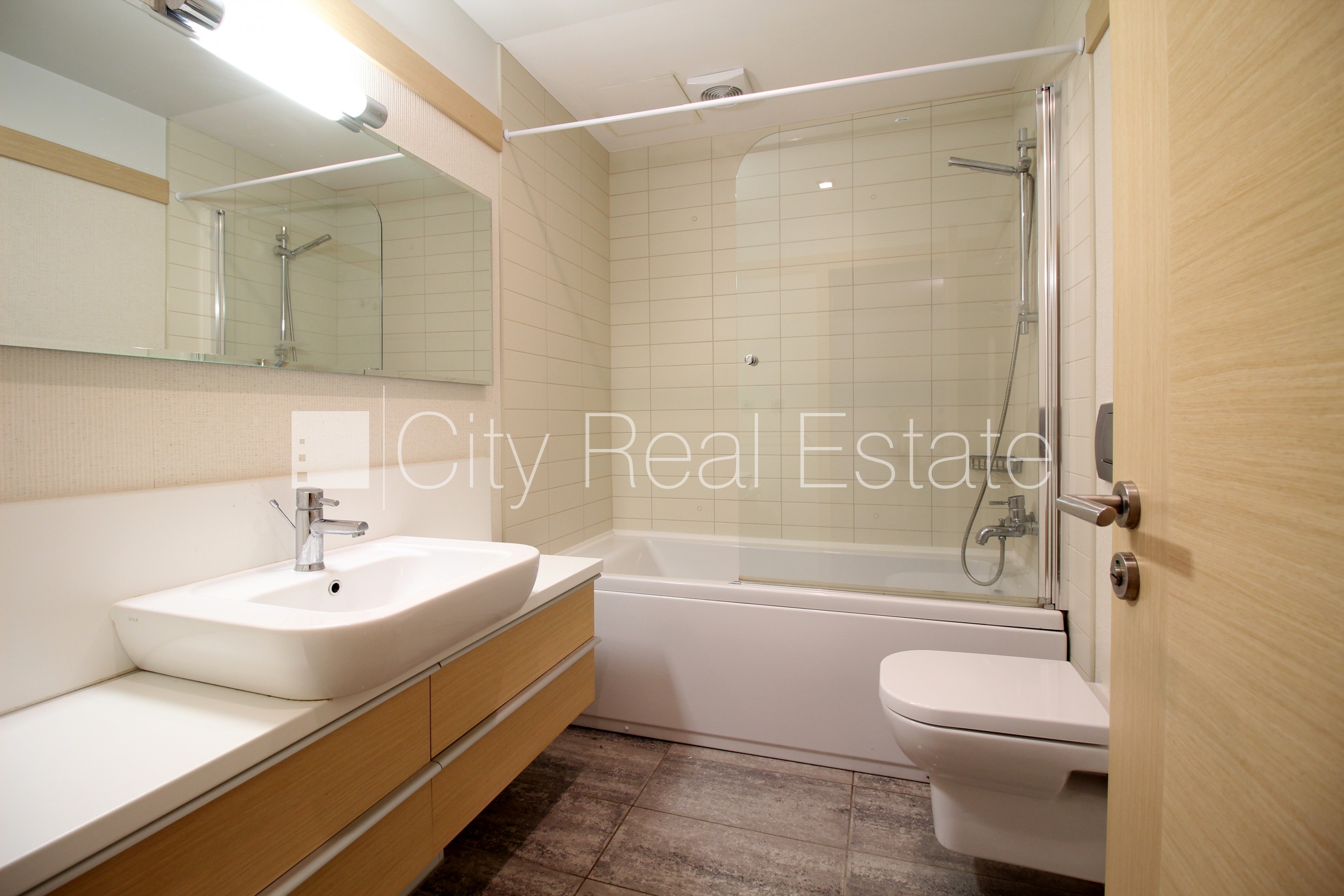 Sludinājumi. Projekts - Panorama Plaza, jaunceltne, slēgta teritorija, pazemes autostāvvieta, ir lifts, logi Cena: 850 EUR/mēn Foto #9