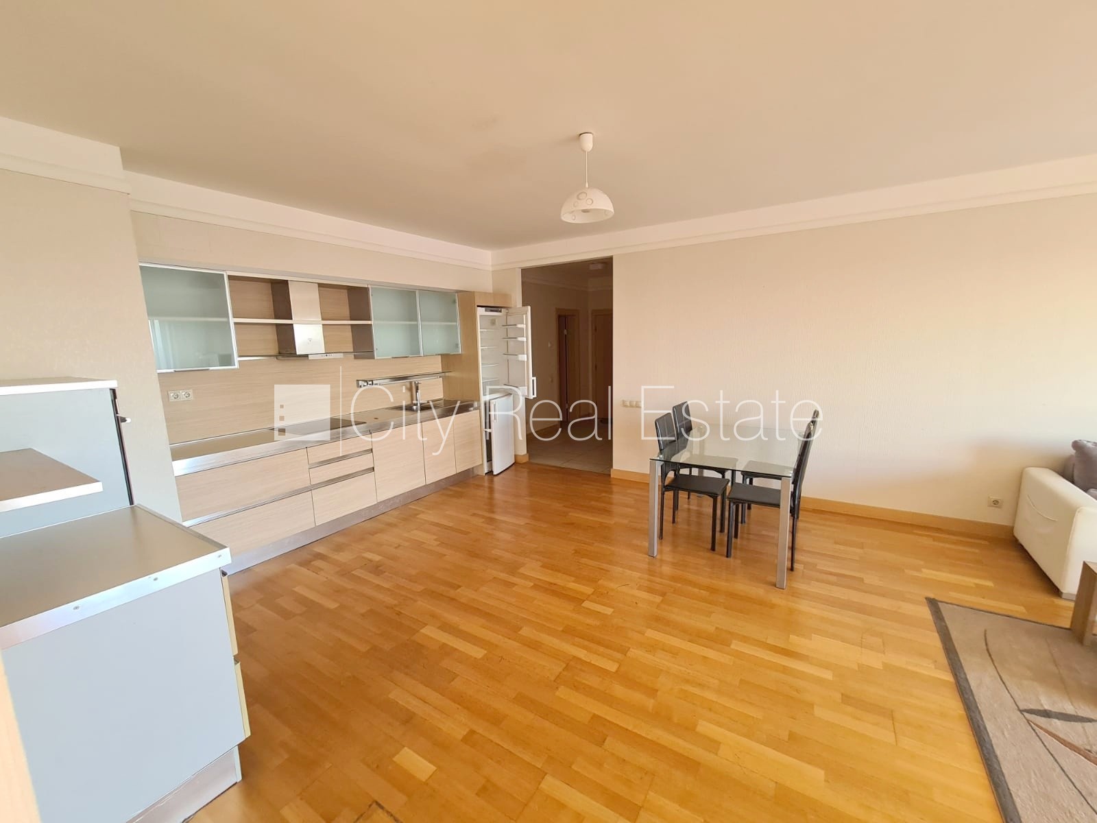 Sludinājumi. Projekts - Panorama Plaza, jaunceltne, slēgts pagalms, iespēja nomāt autostāvvietu, pazemes Cena: 900 EUR/mēn Foto #5