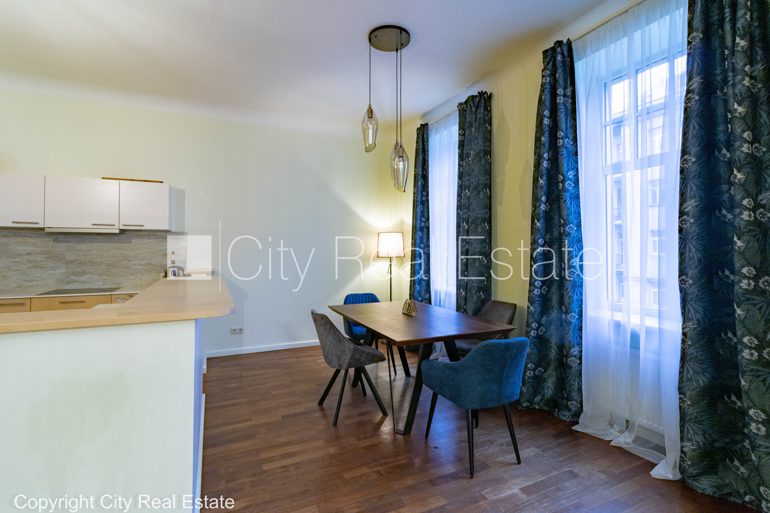 Объявление. Проект - Ausekļa 5 (Аусекля 5), фасадный дом, реновированный дом, бесплатная стоянка во дворе, вход Цена: 1800 EUR/мес. Foto #7