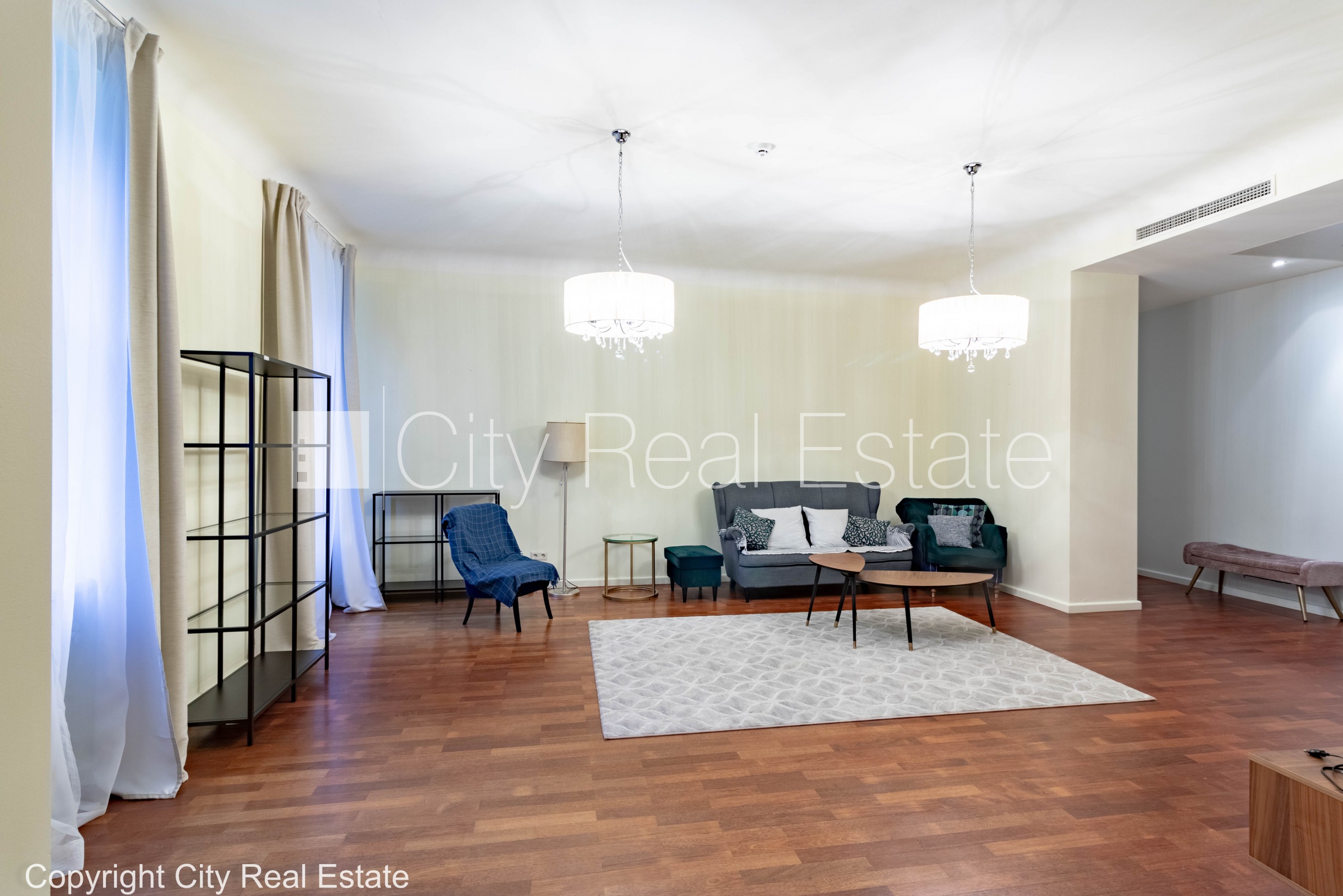 Объявление. Проект - Ausekļa 5 (Аусекля 5), фасадный дом, реновированный дом, бесплатная стоянка во дворе, вход Цена: 1800 EUR/мес. Foto #3