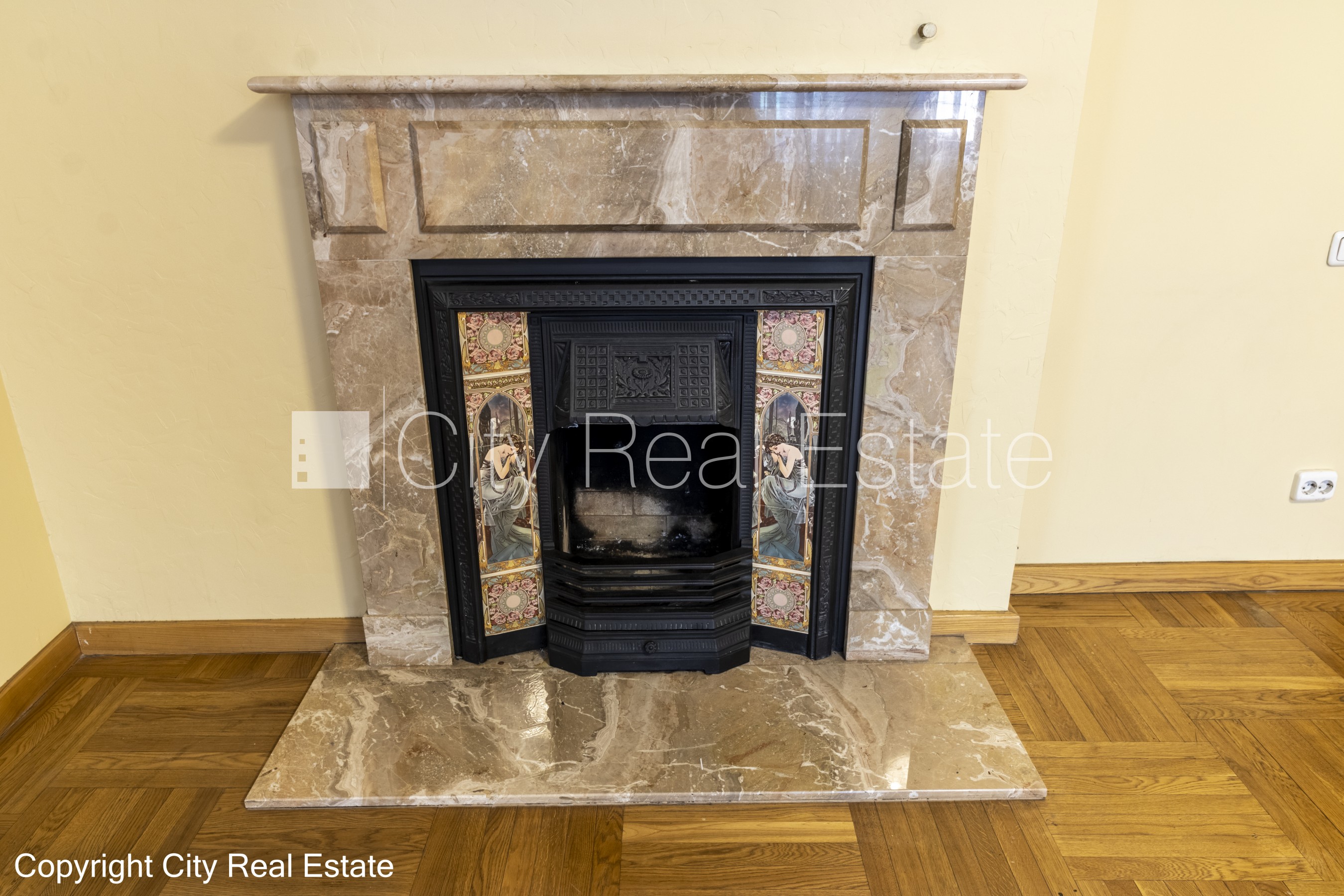 Sludinājumi. Fasādes māja, renovēta māja, labiekārtota apzaļumota teritorija, slēgta teritorija, ieeja no ielas Cena: 1235 EUR/mēn Foto #12