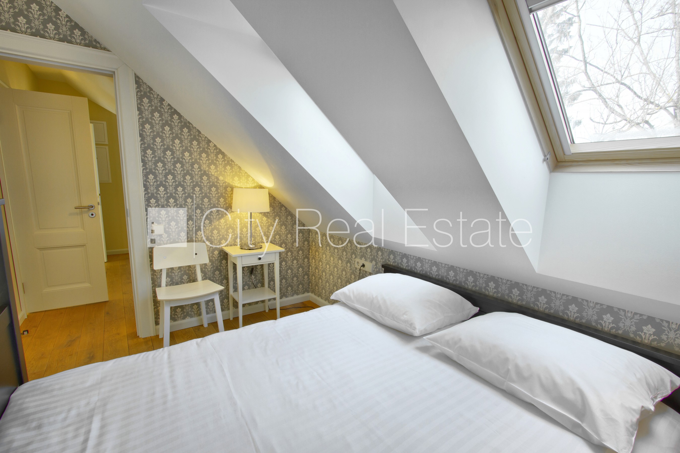 Sludinājumi. Jaunceltne, labiekārtota apzaļumota teritorija, guļamistabu skaits 2 gab., studio tipa, virtuve Cena: 1100 EUR/mēn Foto #6