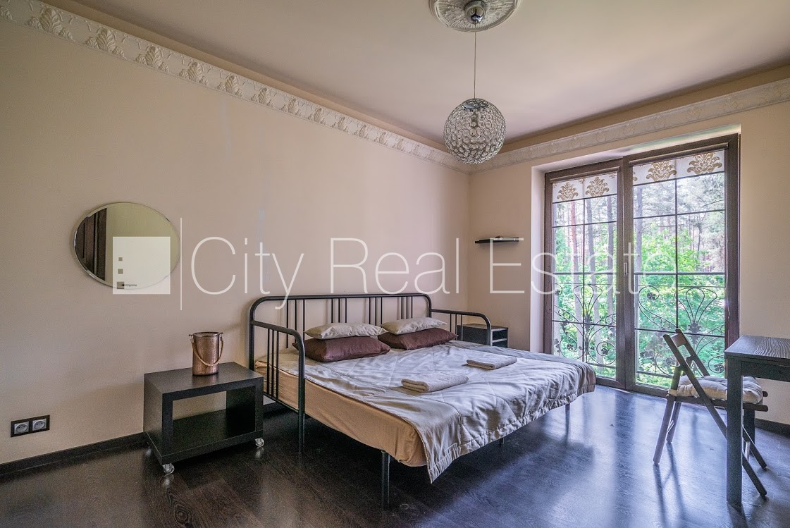 Sludinājumi. Privātmāja, labiekārtots apzaļumots pagalms, teritorijas iebrauktuves vārti aprīkoti ar Cena: 1.75e+06 EUR Foto #20