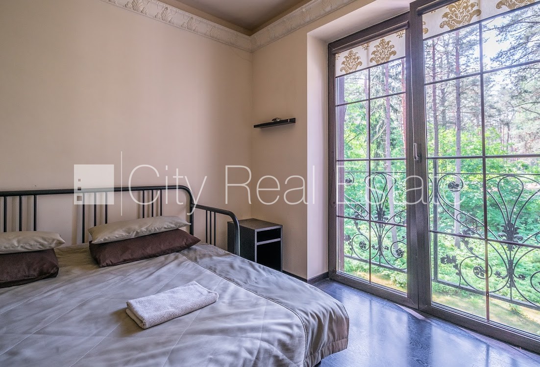 Sludinājumi. Privātmāja, labiekārtots apzaļumots pagalms, teritorijas iebrauktuves vārti aprīkoti ar Cena: 1.75e+06 EUR Foto #21